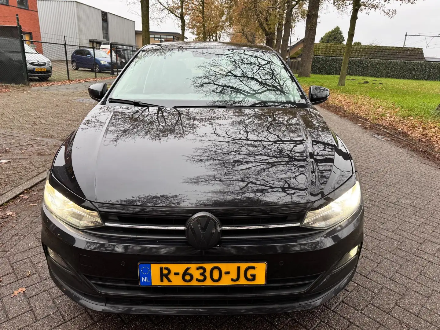 Volkswagen Polo 1.0 Trendline 2018 Zwart - 2