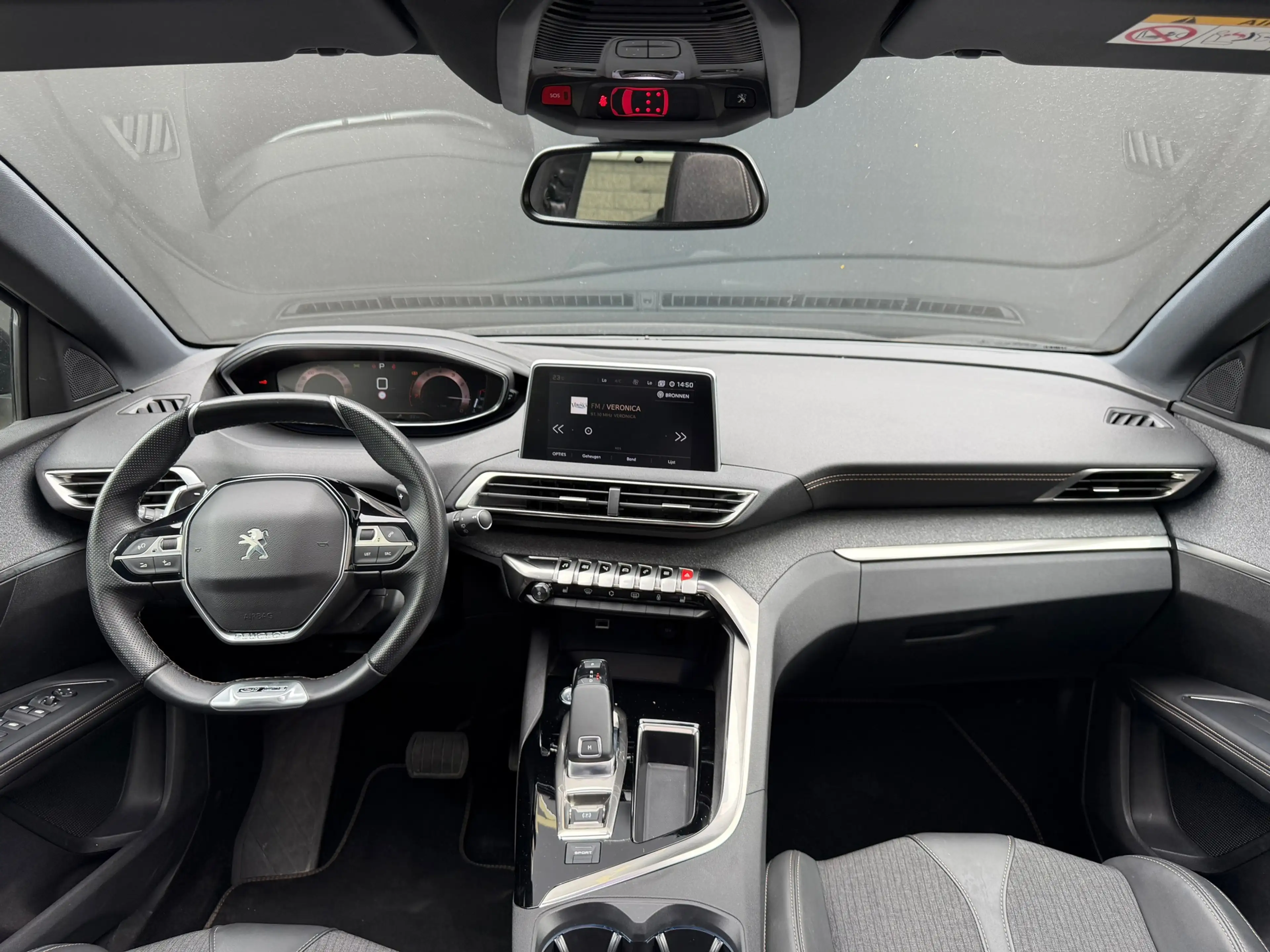 Peugeot 5008 1.2 PureTech GT-Line Panorama Camera Carplay 7p. — photo 33