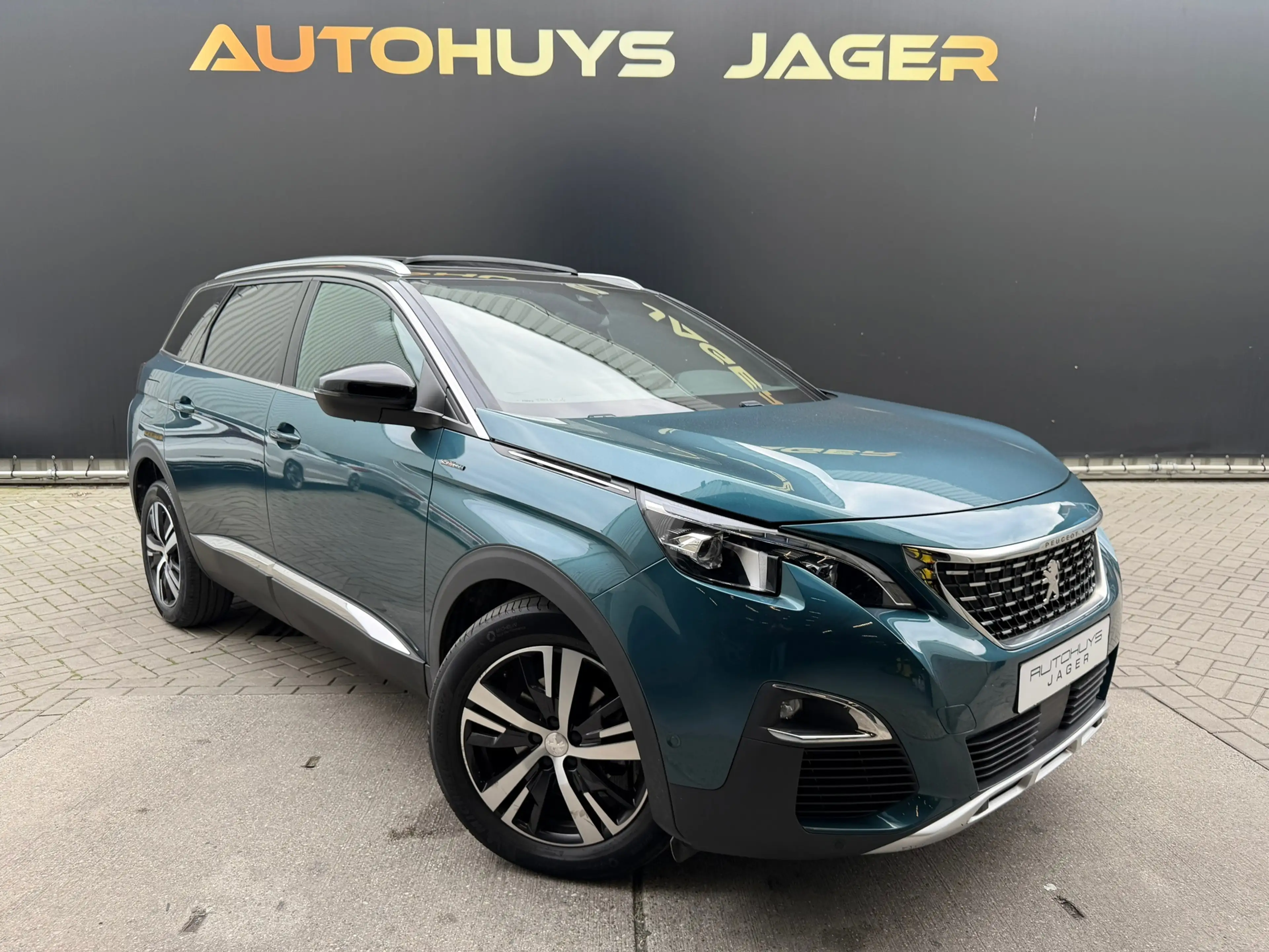 Peugeot 5008 1.2 PureTech GT-Line Panorama Camera Carplay 7p. — photo 9