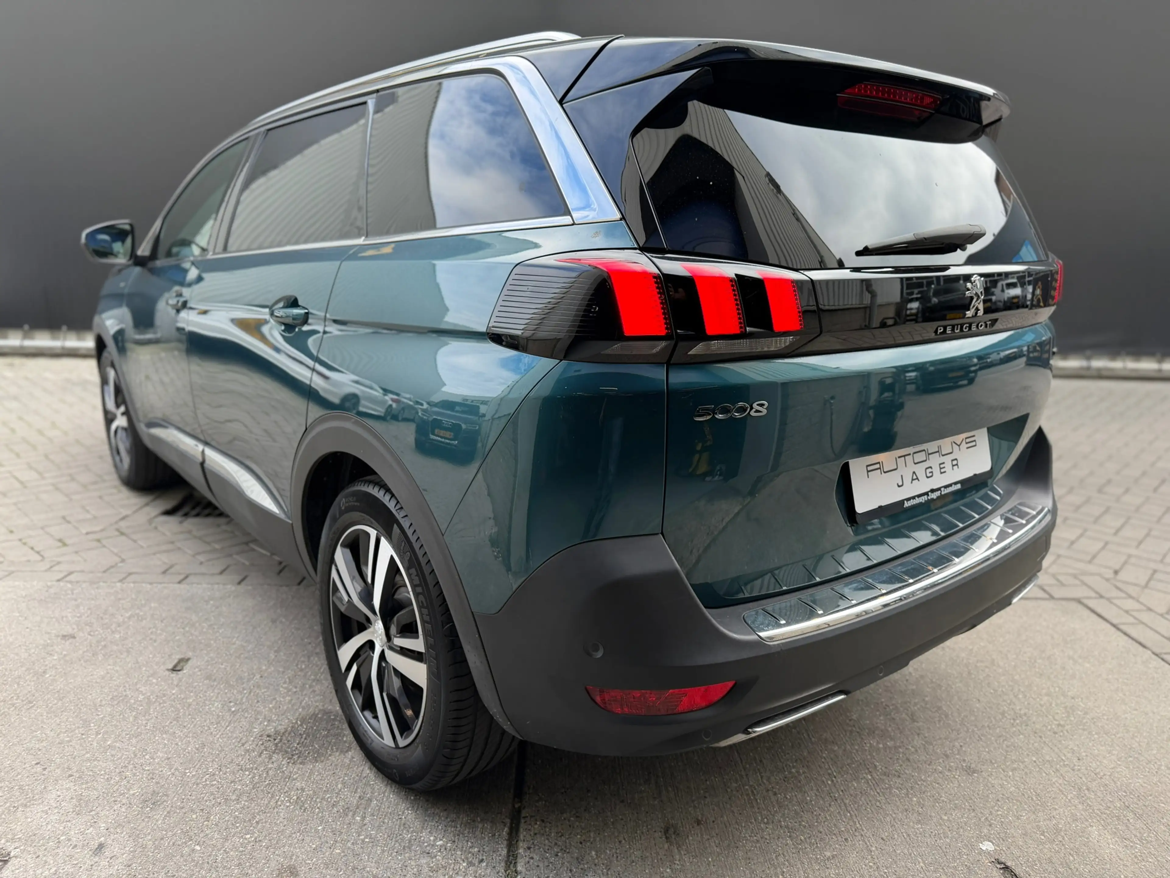 Peugeot 5008 1.2 PureTech GT-Line Panorama Camera Carplay 7p. — photo 11