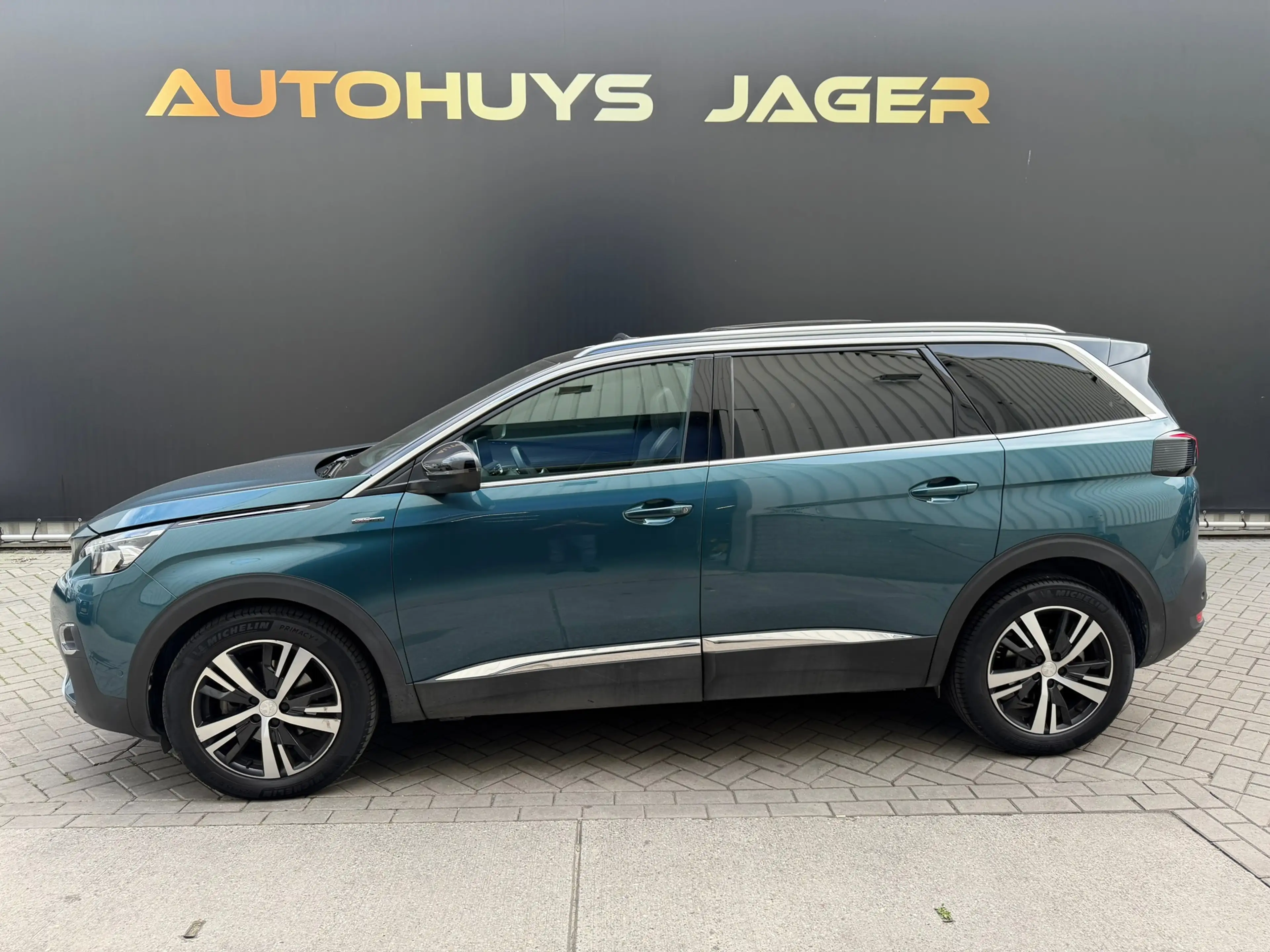 Peugeot 5008 1.2 PureTech GT-Line Panorama Camera Carplay 7p. — photo 5