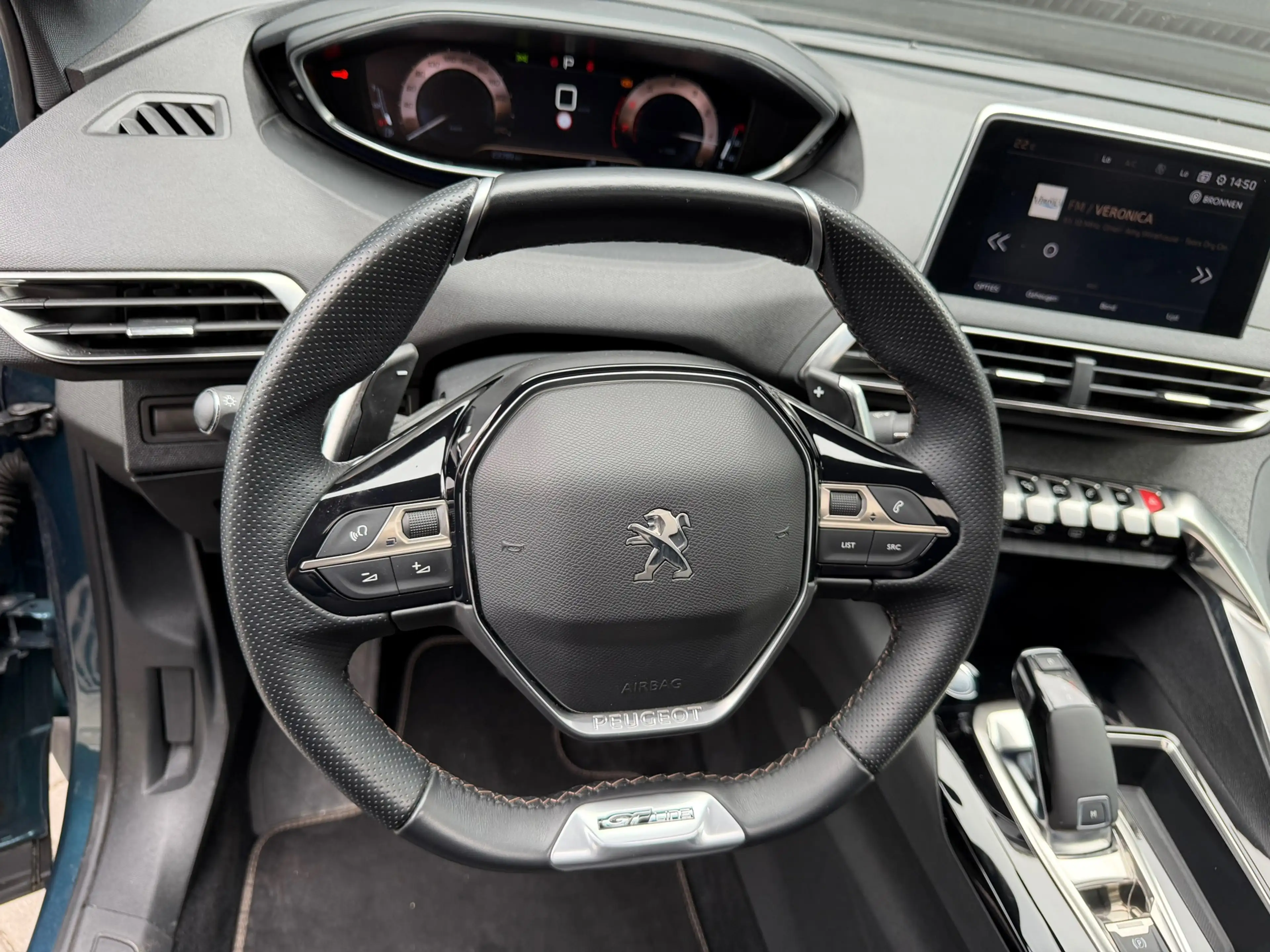 Peugeot 5008 1.2 PureTech GT-Line Panorama Camera Carplay 7p. — photo 38
