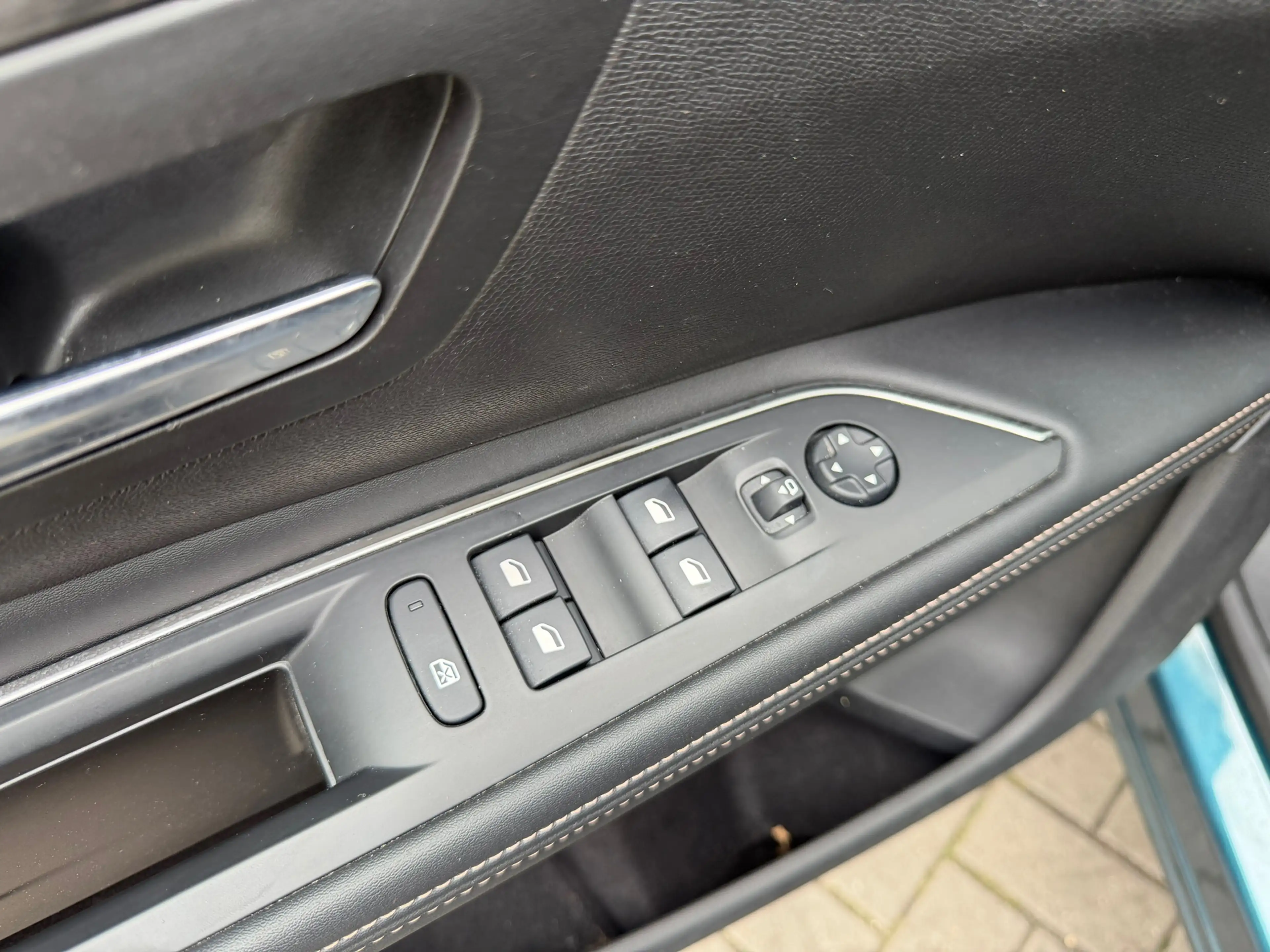 Peugeot 5008 1.2 PureTech GT-Line Panorama Camera Carplay 7p. — photo 37