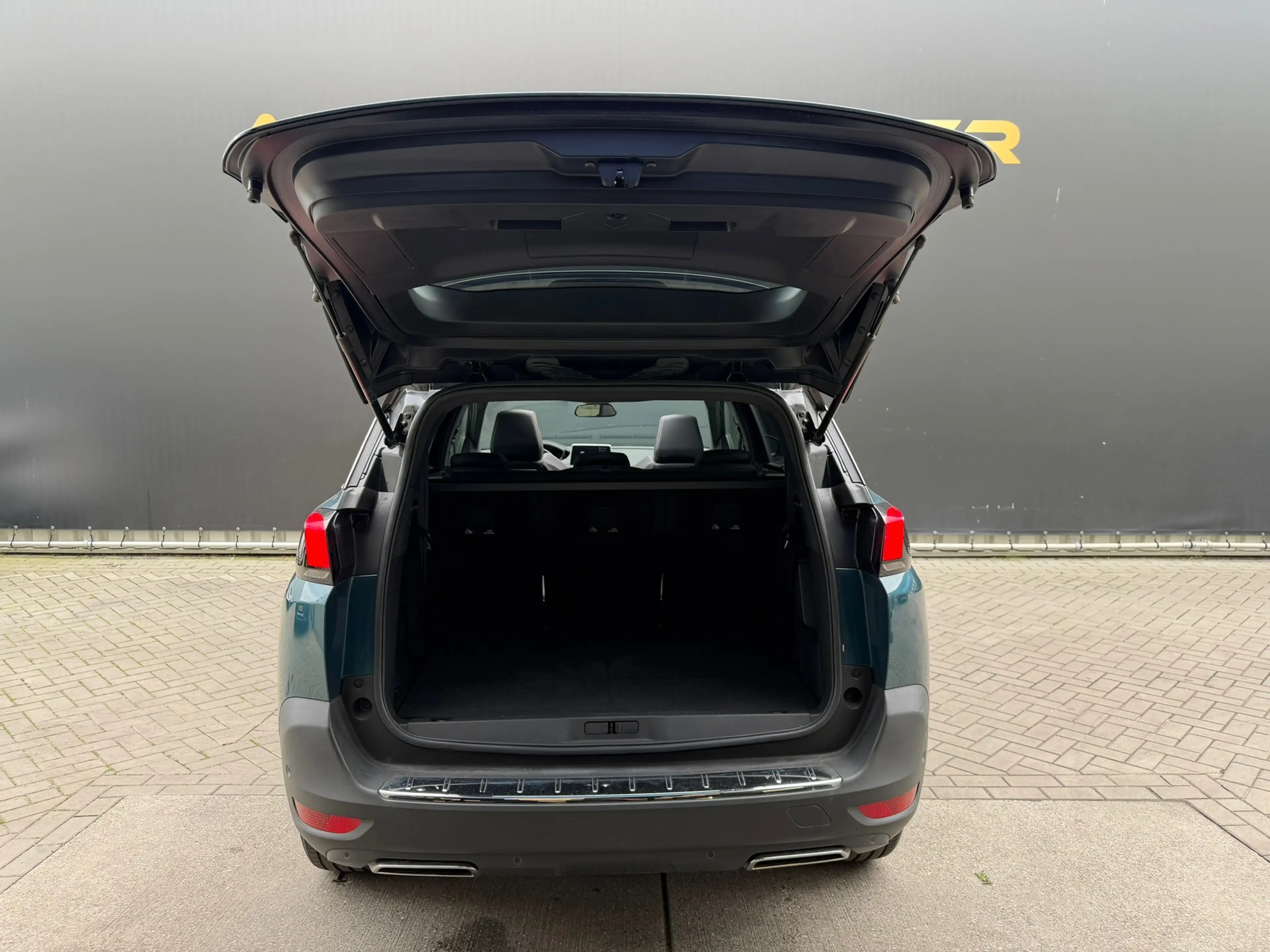 Peugeot 5008 1.2 PureTech GT-Line Panorama Camera Carplay 7p. — photo 14