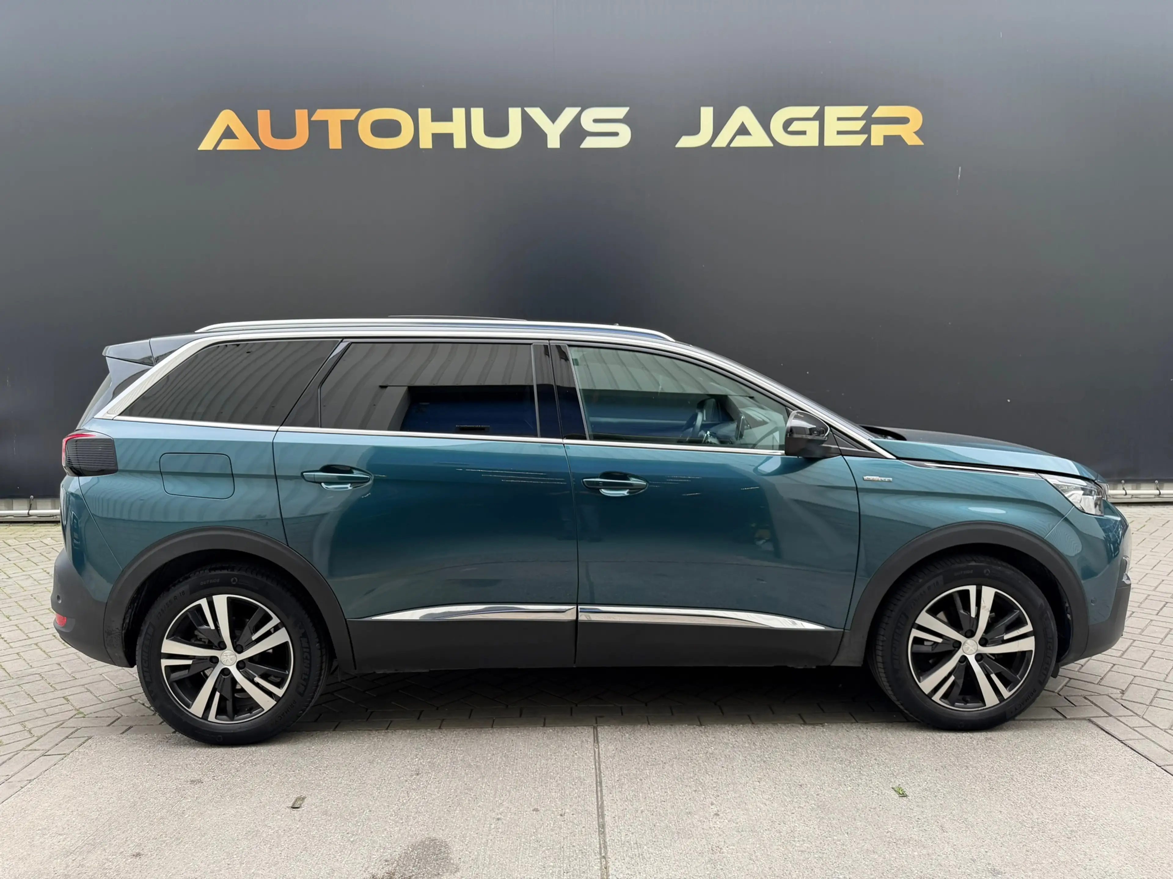 Peugeot 5008 1.2 PureTech GT-Line Panorama Camera Carplay 7p. — photo 8