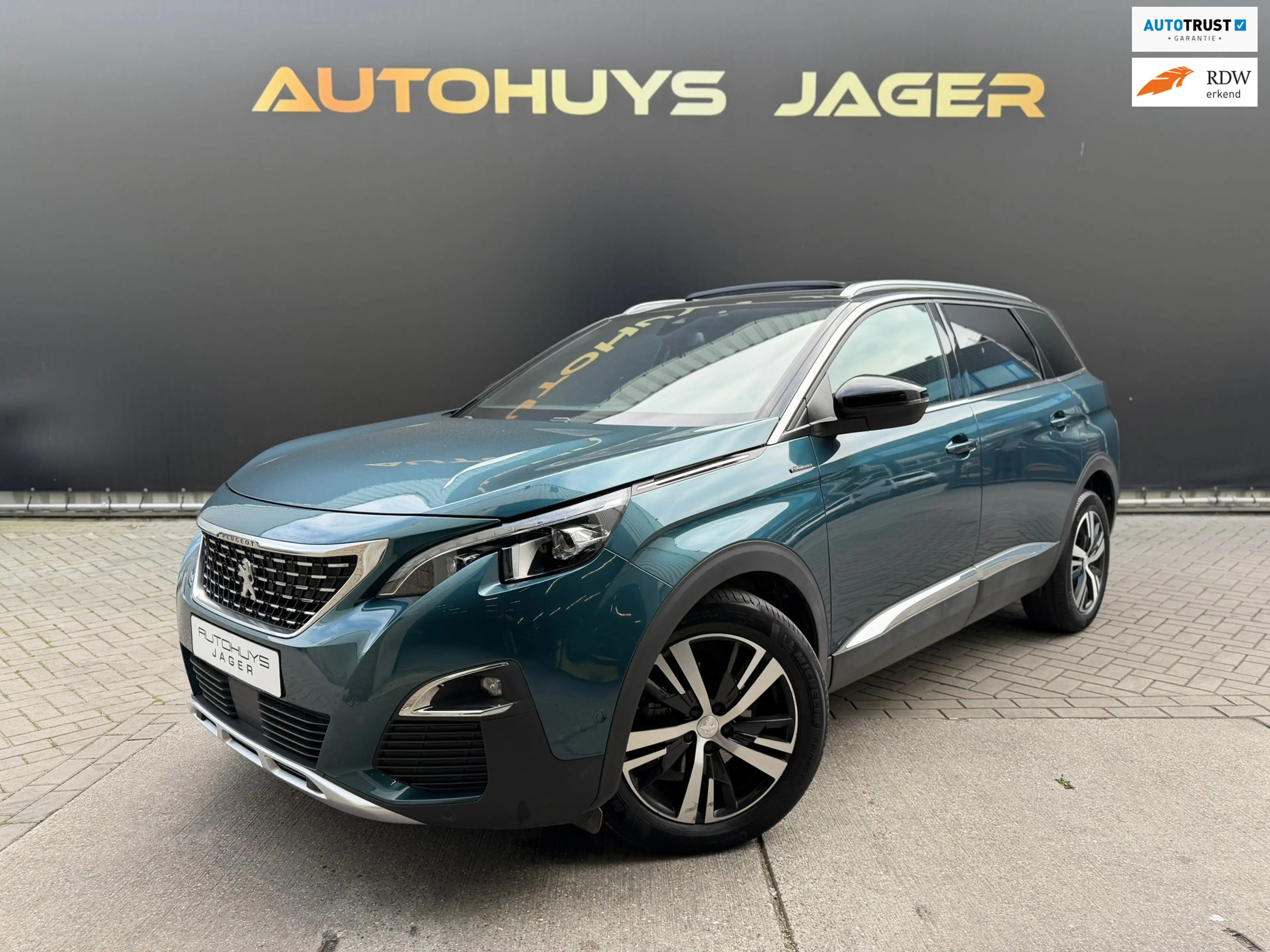 Peugeot 5008 1.2 PureTech GT-Line Panorama Camera Carplay 7p.
