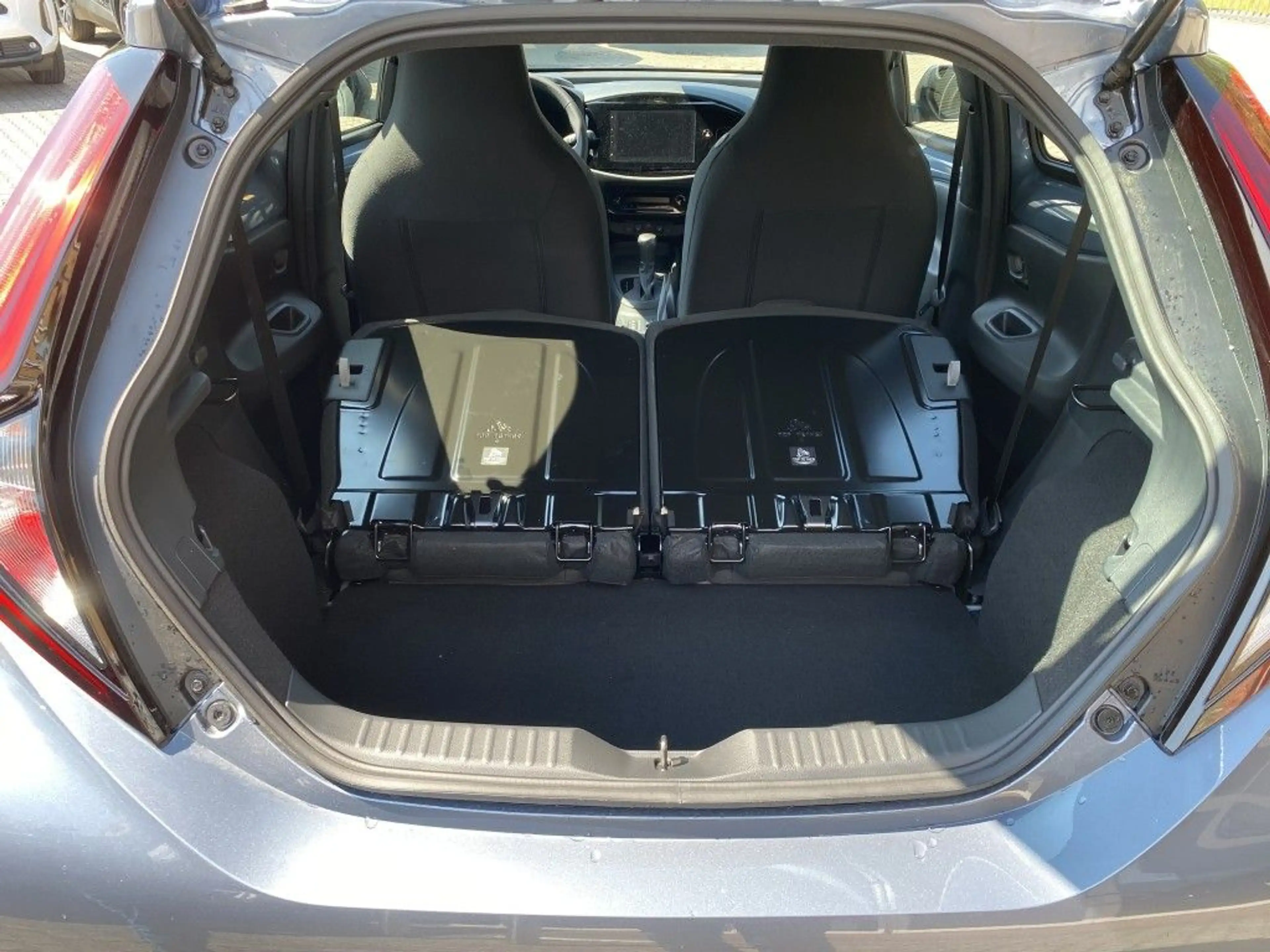 Toyota Aygo X 1,5 Hybrid AT Active inkl. 1 Satz Alu-Winterkomple — photo 8