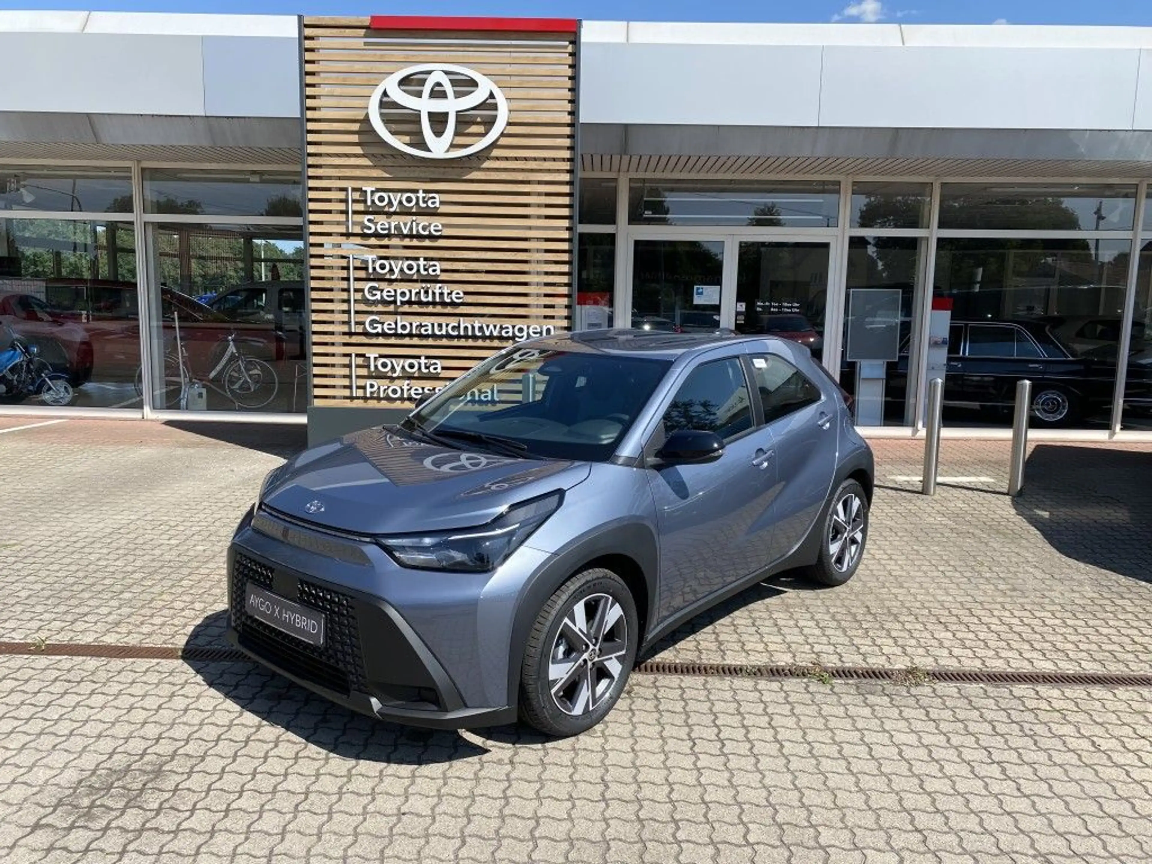 Toyota Aygo X 1,5 Hybrid AT Active inkl. 1 Satz Alu-Winterkomple