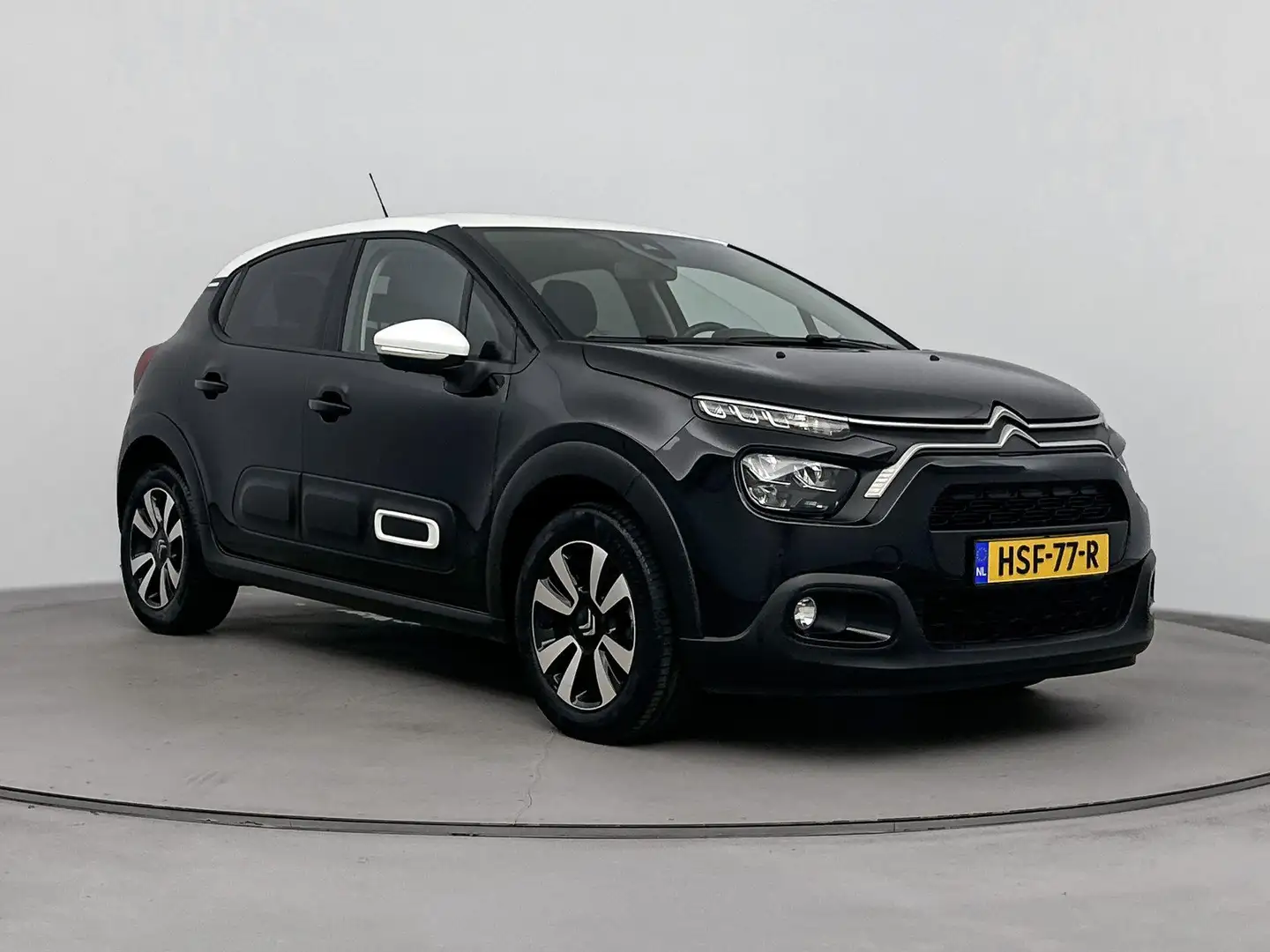 Citroen C3 1.2 110 pk Feel Edition | Navigatie | Camera | Car Zwart - 2