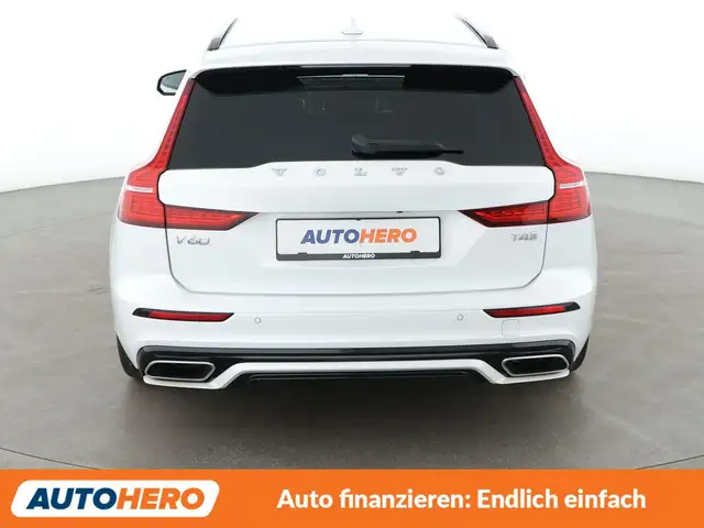 Volvo V60 view 5