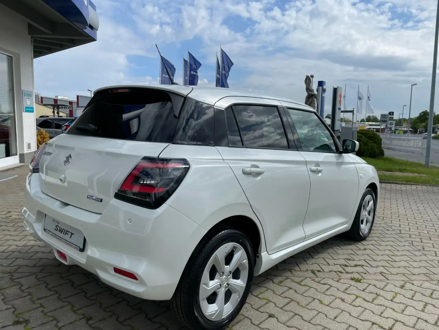 Suzuki Swift 1.2 Comfort*LED*PTC*SHZ*NAVI Wit - 2