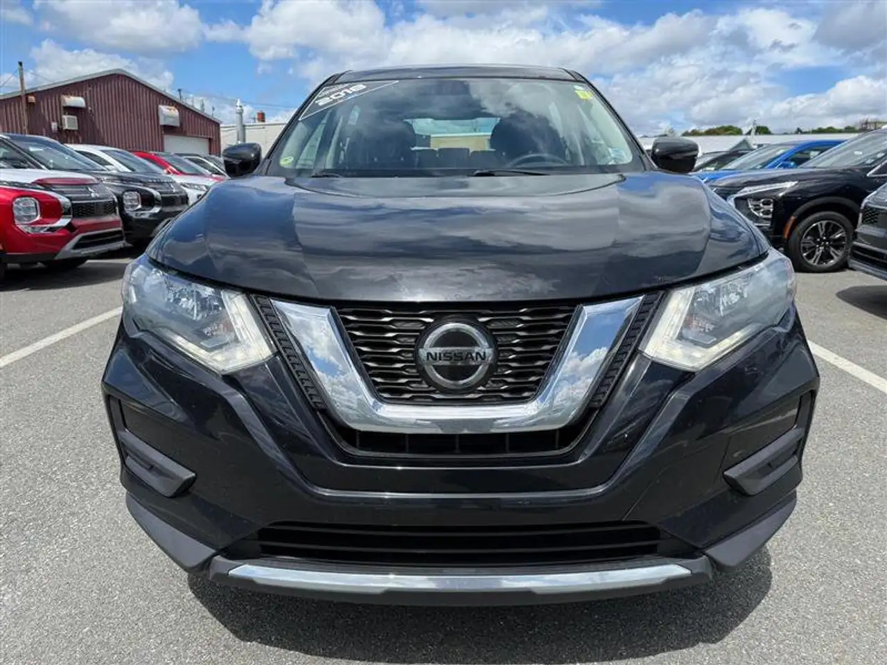 Nissan Rogue снимка Nissan Rogue