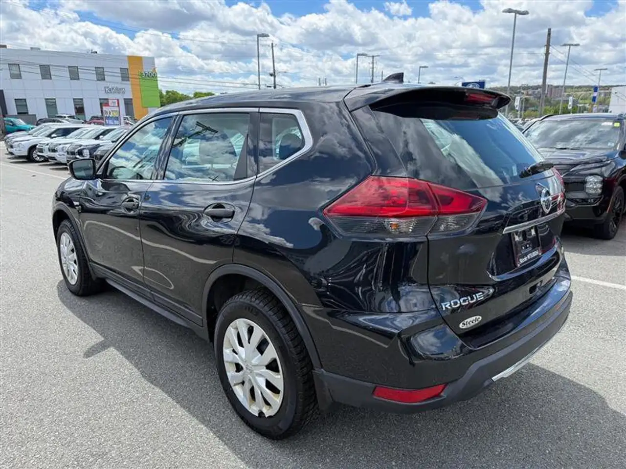 Nissan Rogue снимка Nissan Rogue