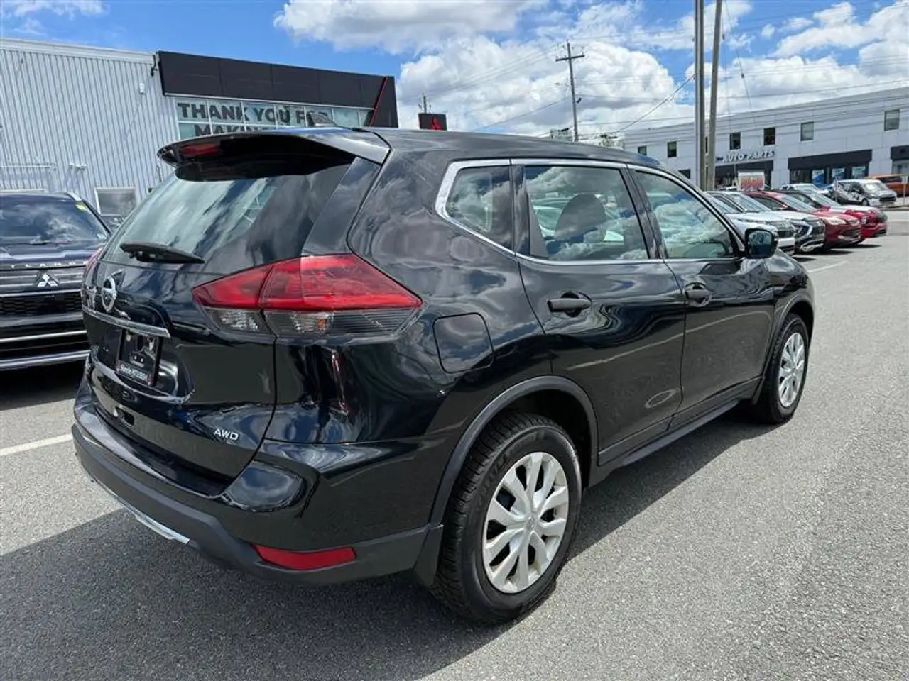 Nissan Rogue снимка Nissan Rogue