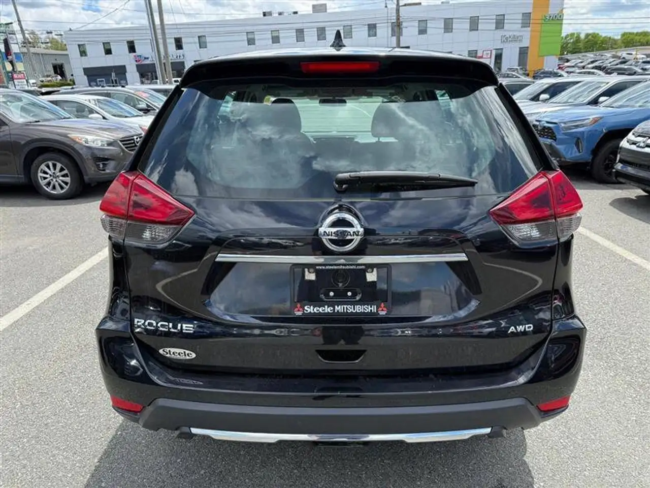 Nissan Rogue снимка Nissan Rogue