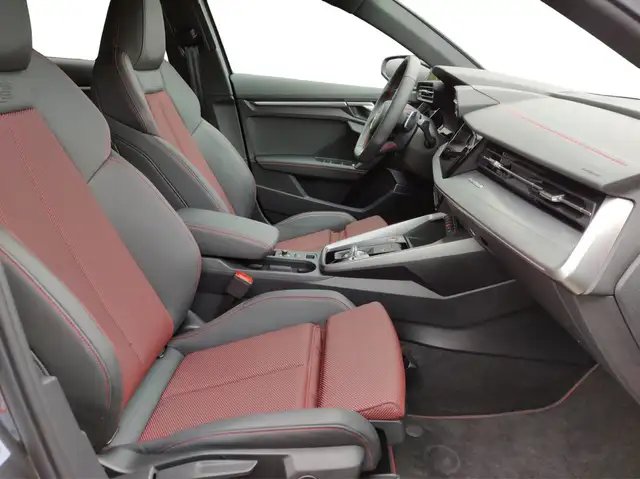 Audi S3 view 11