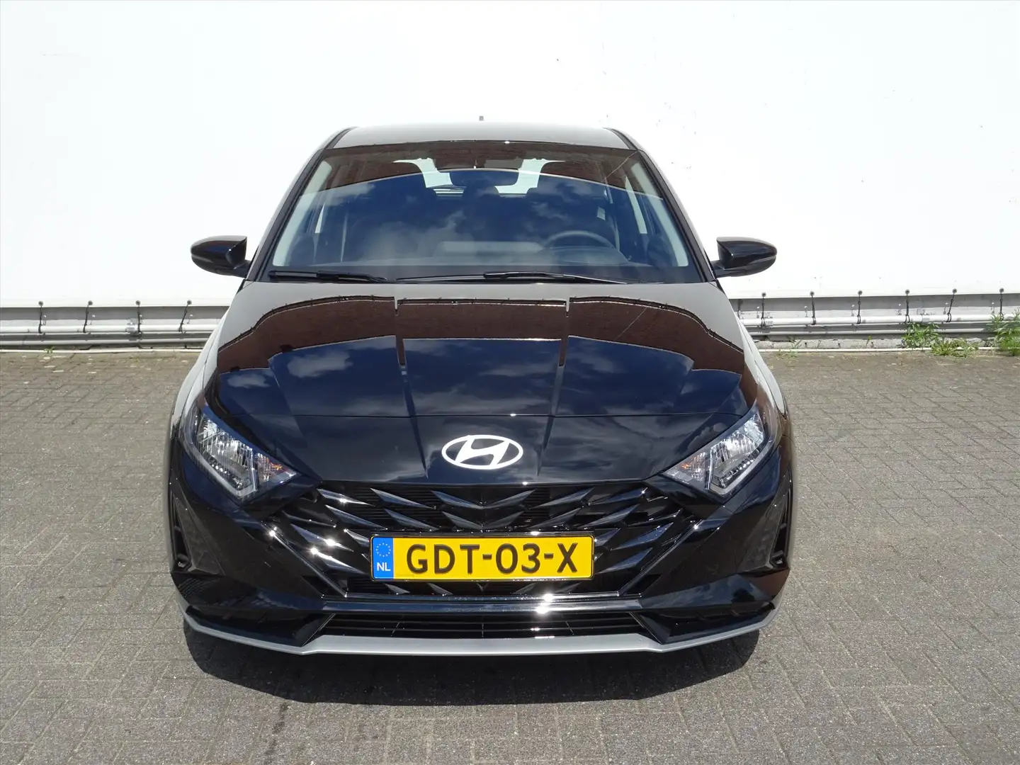 Hyundai i20 1.0 T-GDI 48V 100PK Comfort Schwarz - 2
