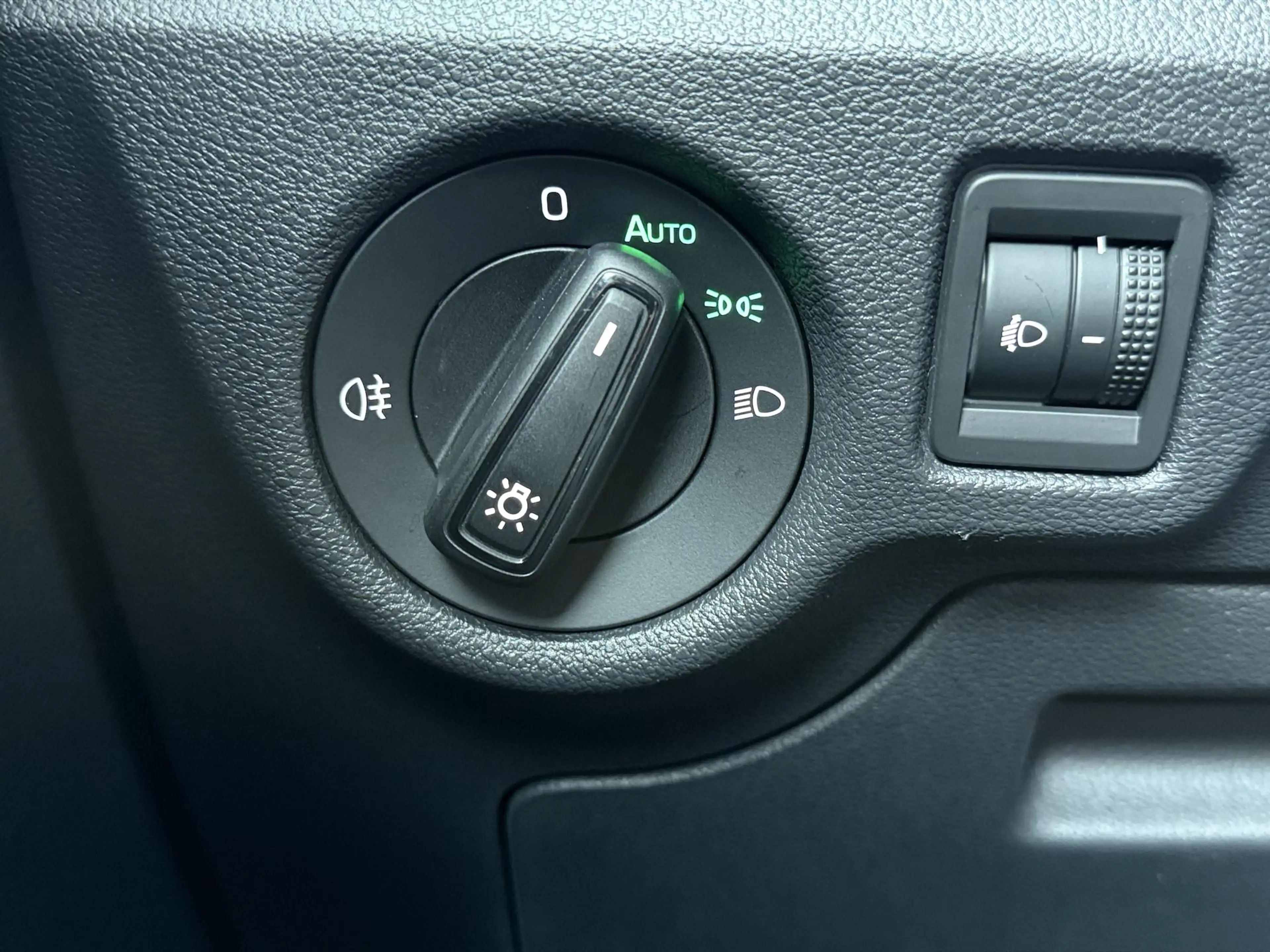 Skoda Kamiq 1.0 TSI Sport Business | 110 PK | Trekhaak wegklap — photo 11