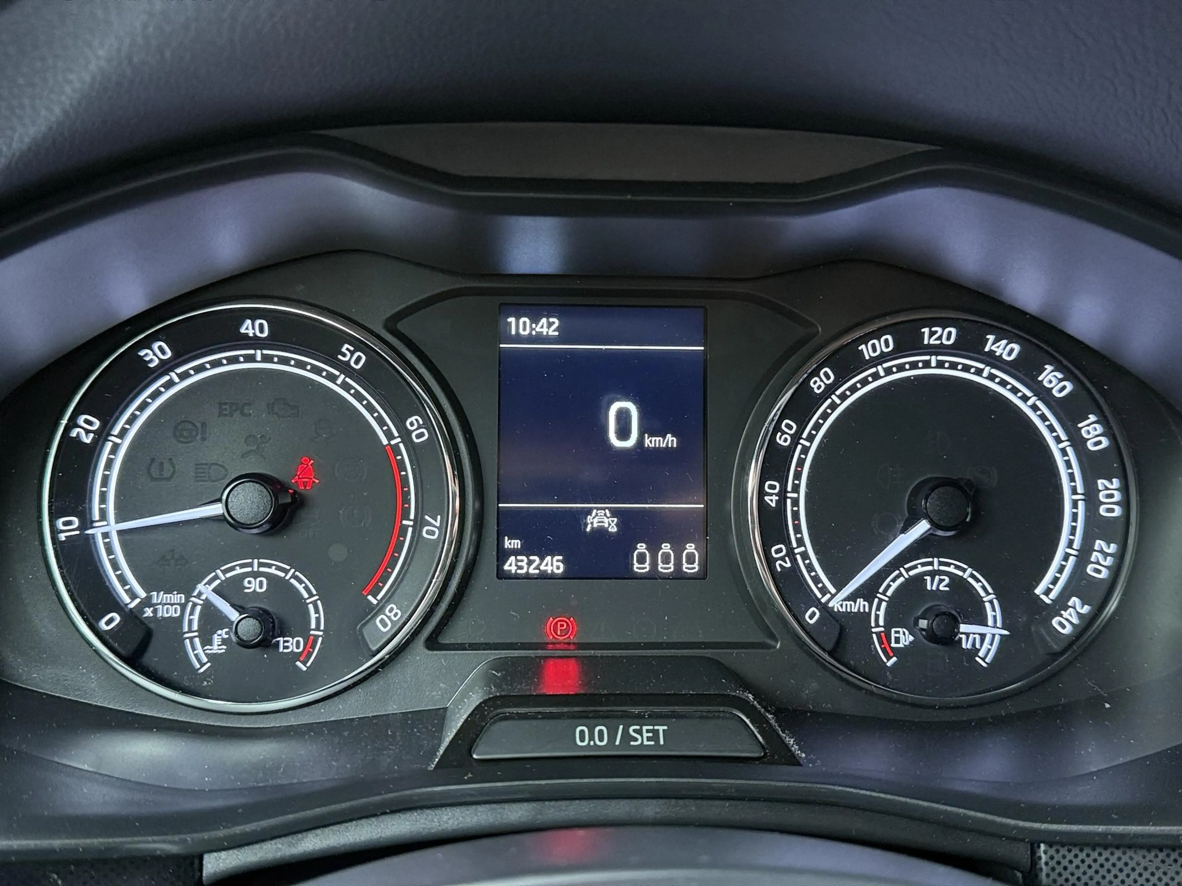 Skoda Kamiq 1.0 TSI Sport Business | 110 PK | Trekhaak wegklap — photo 10