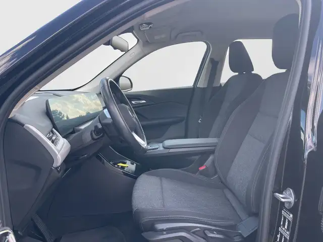BMW Ix view 13