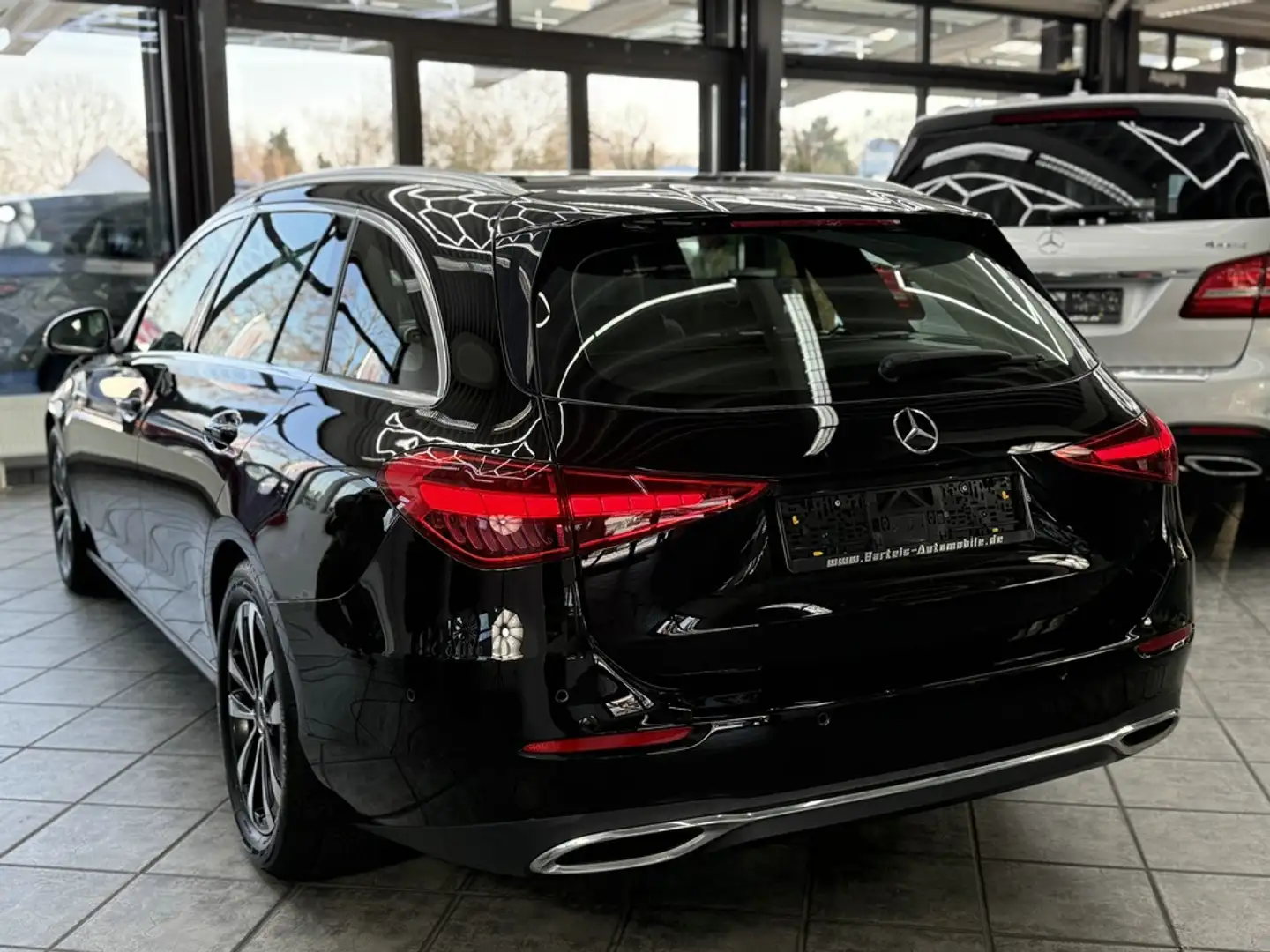 Mercedes-Benz C 200 T CGI Avantgarde, LED, Leder, MBUX, Kamera Noir - 2