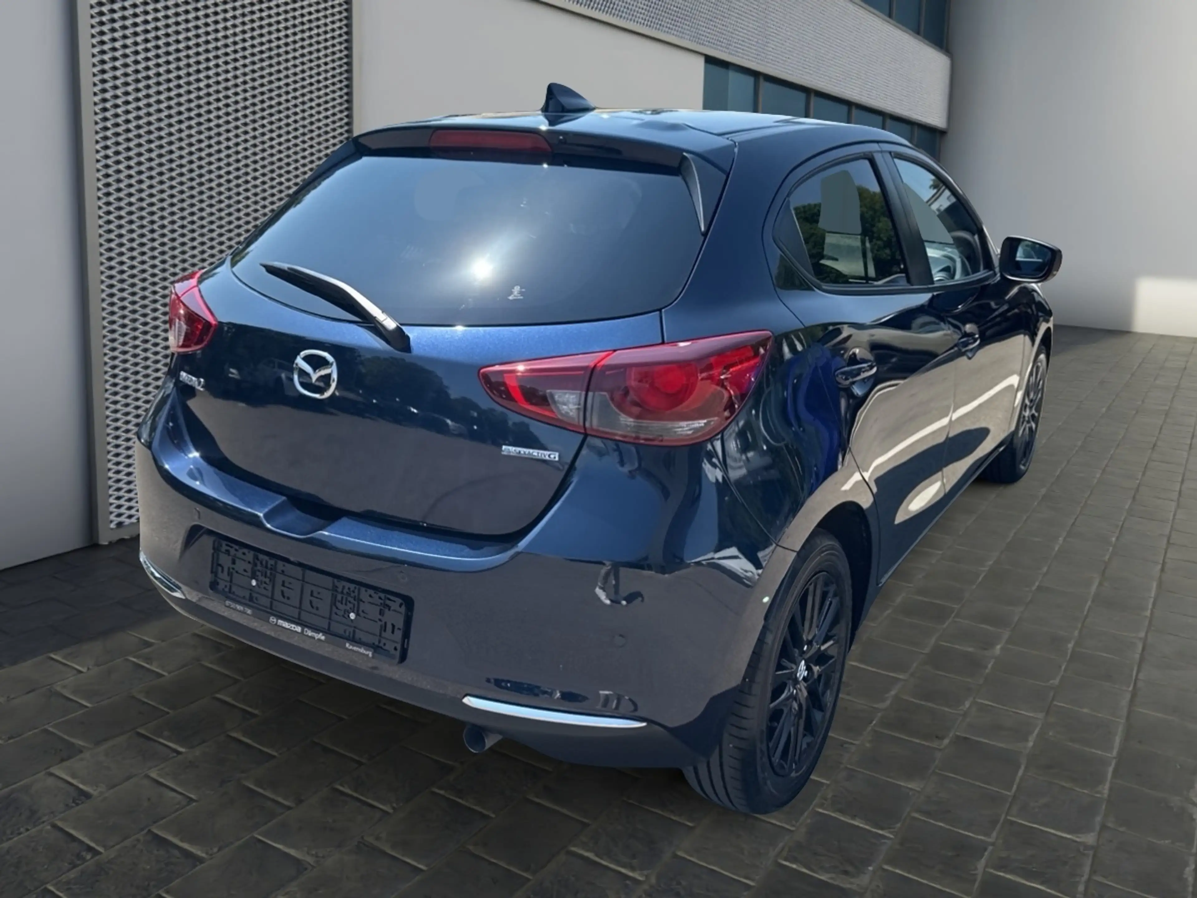 Mazda 2 2022 (8") e-SKYACTIV G 90 MAZDA M HYBRID MT FWD AL — photo 3
