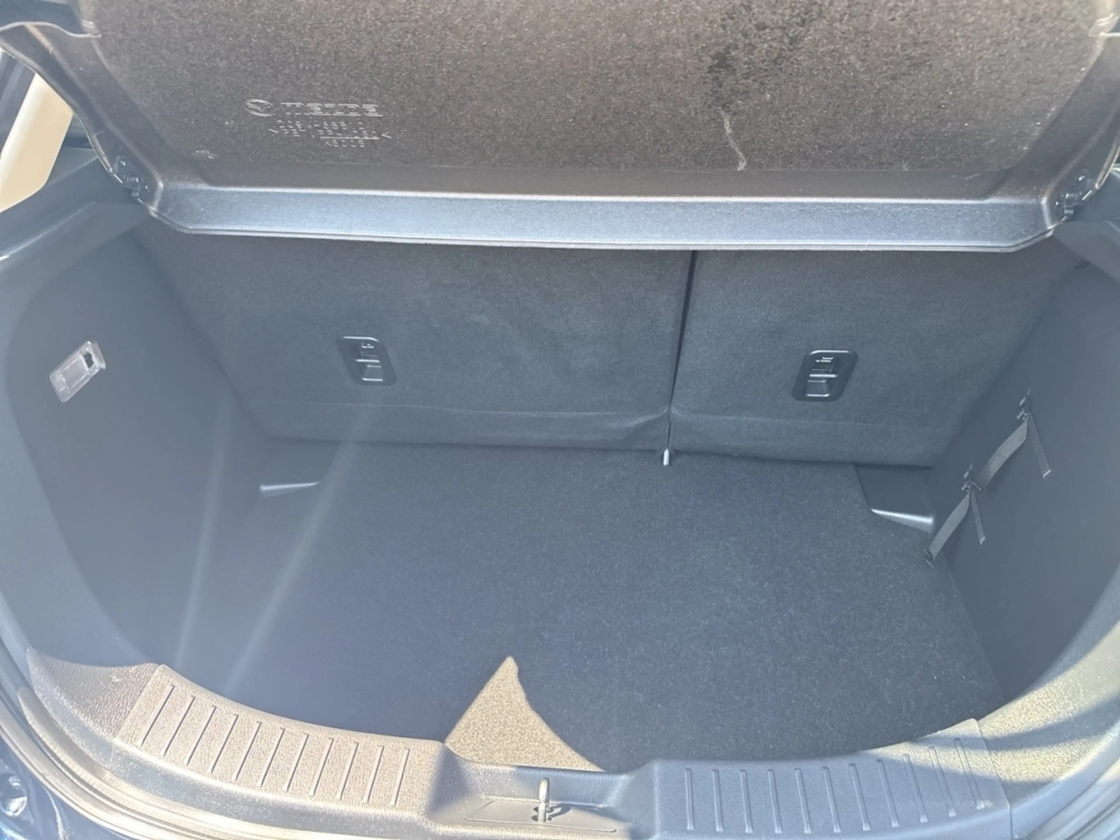 Mazda 2 2022 (8") e-SKYACTIV G 90 MAZDA M HYBRID MT FWD AL — photo 10
