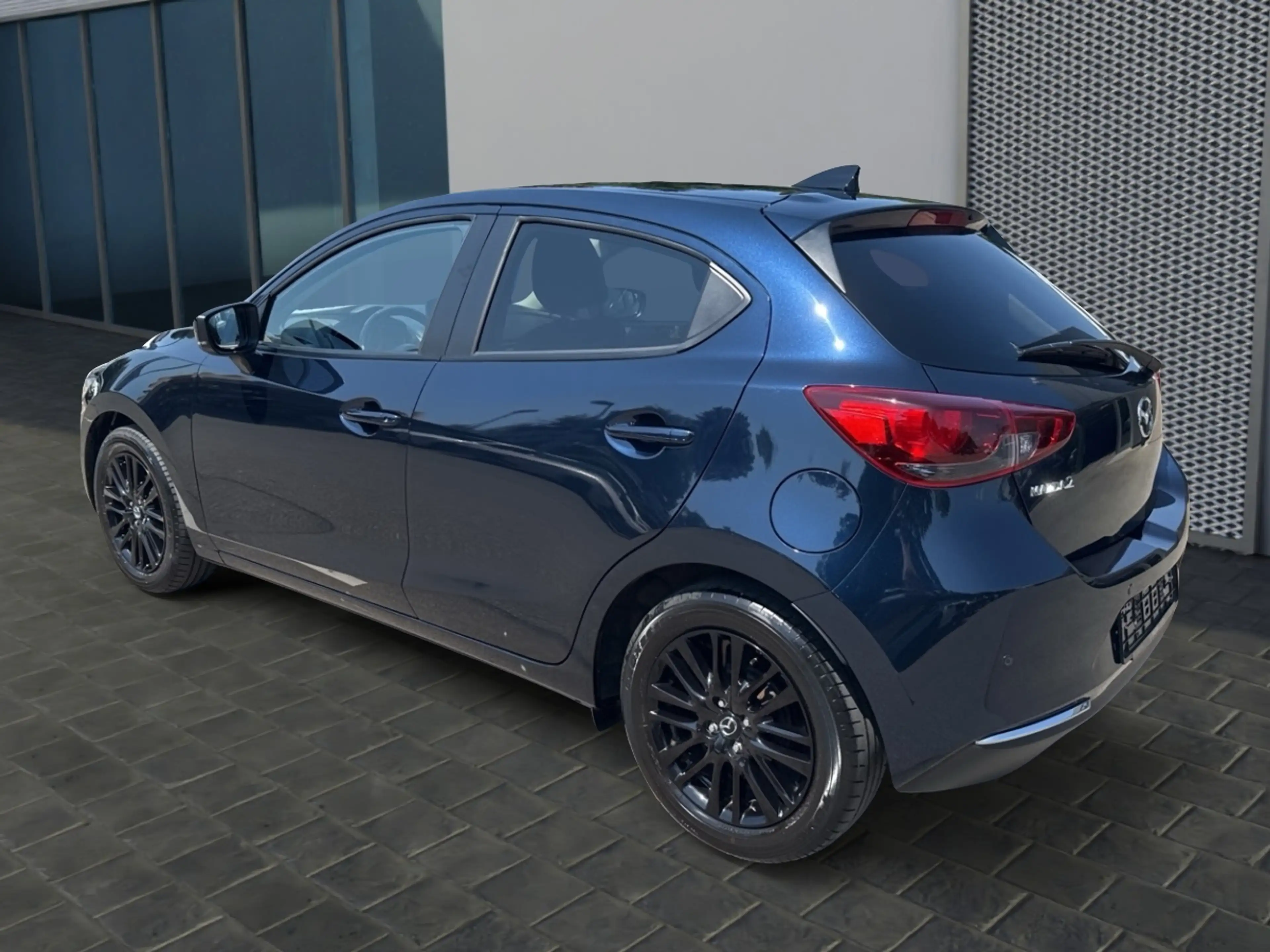 Mazda 2 2022 (8") e-SKYACTIV G 90 MAZDA M HYBRID MT FWD AL — photo 2