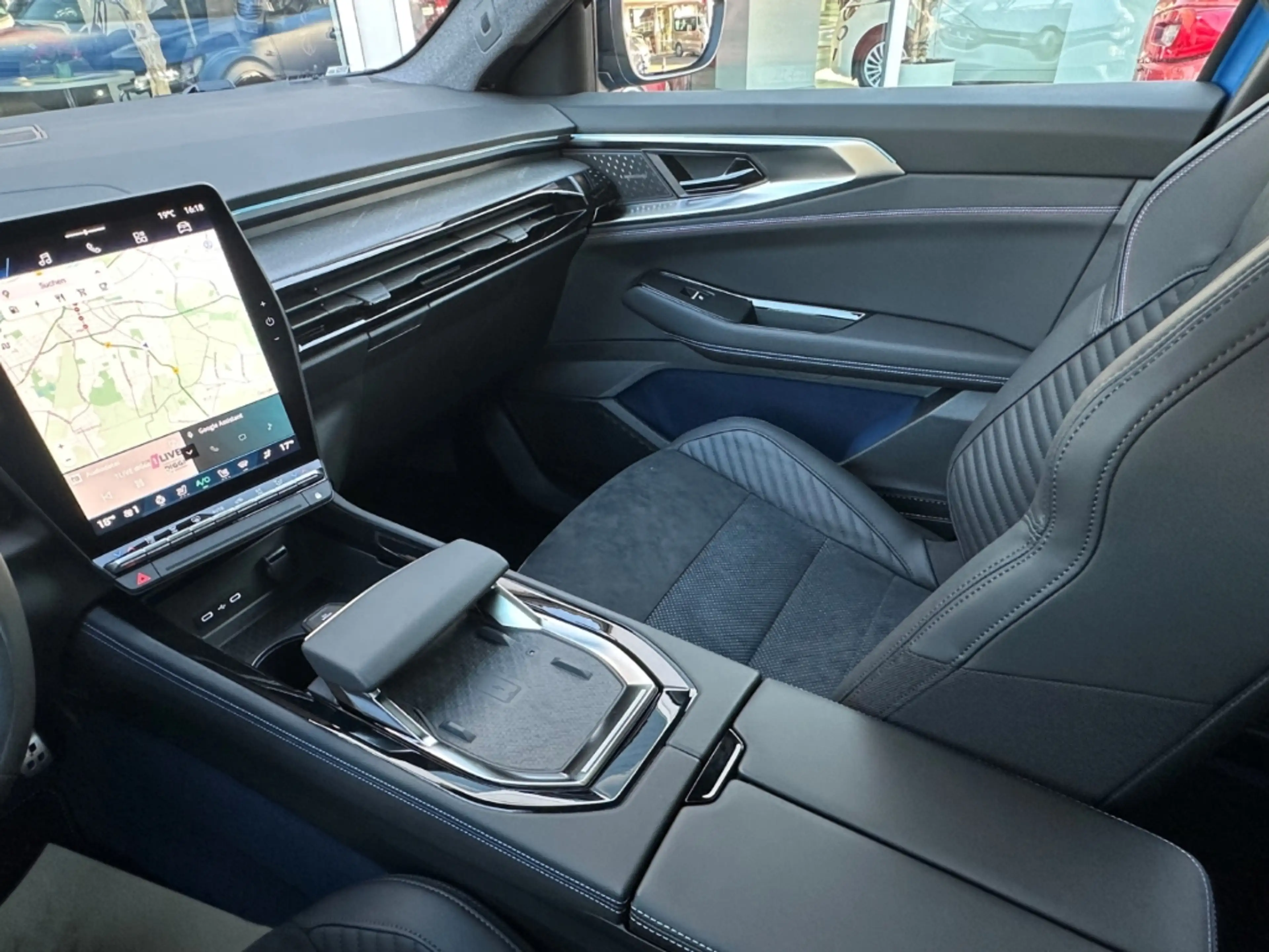 Renault Rafale Atelier Alpine E-Tech Plug-in Hybrid 300 4x4 Panor — photo 14