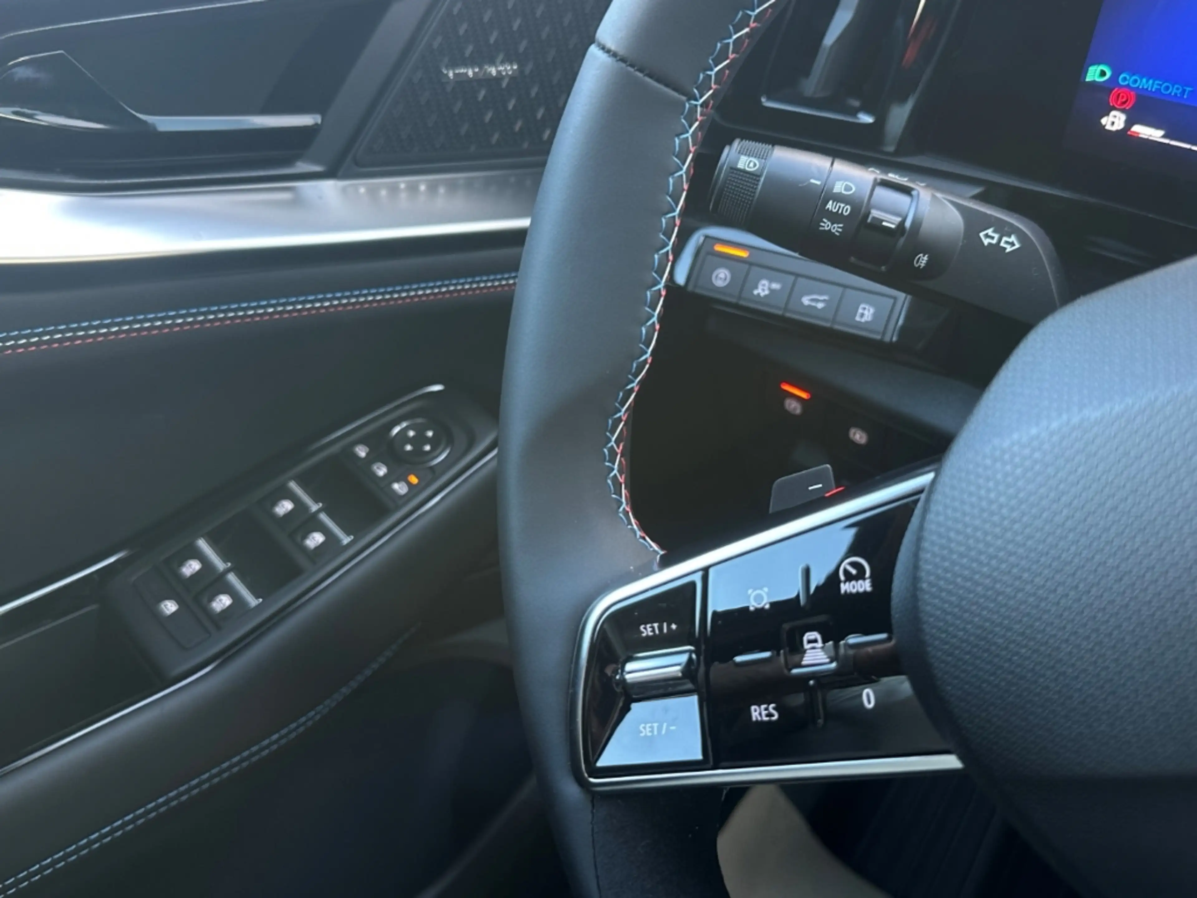 Renault Rafale Atelier Alpine E-Tech Plug-in Hybrid 300 4x4 Panor — photo 11