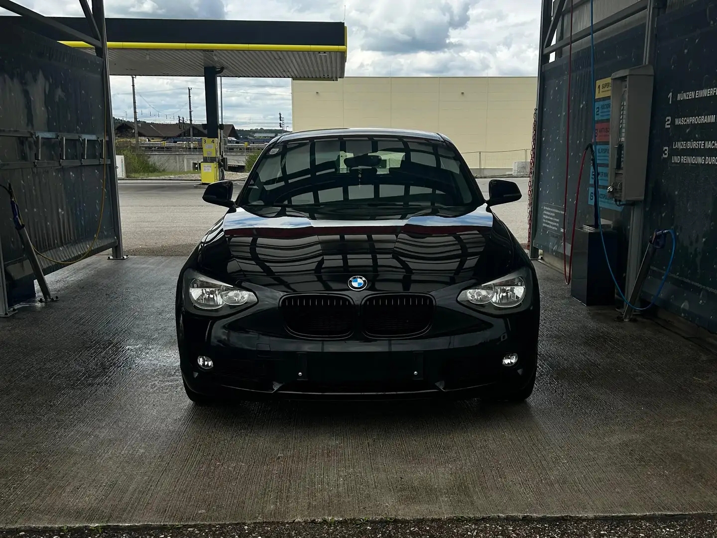 BMW 116 116d Schwarz - 1