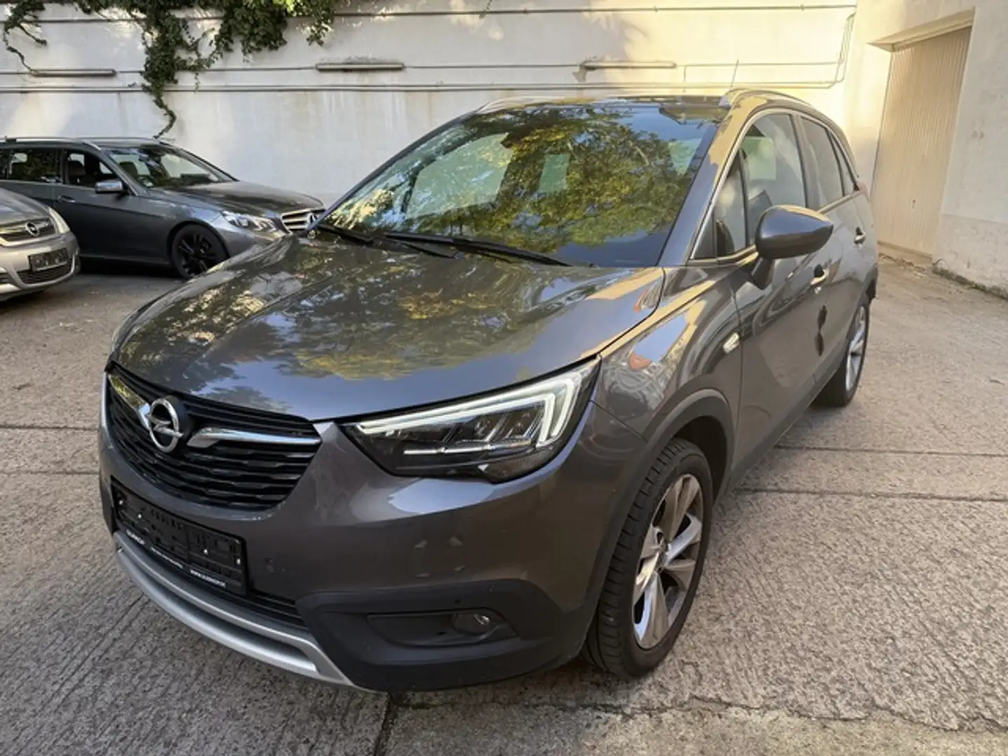 Opel Crossland X Automatik Business Edition Kamera Schwarz - 1