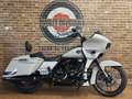 Harley-Davidson Road Glide - thumbnail 1