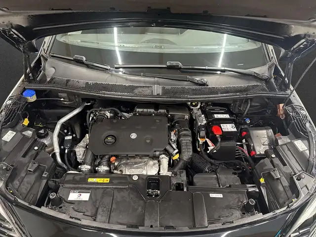 Peugeot 5008 view 8
