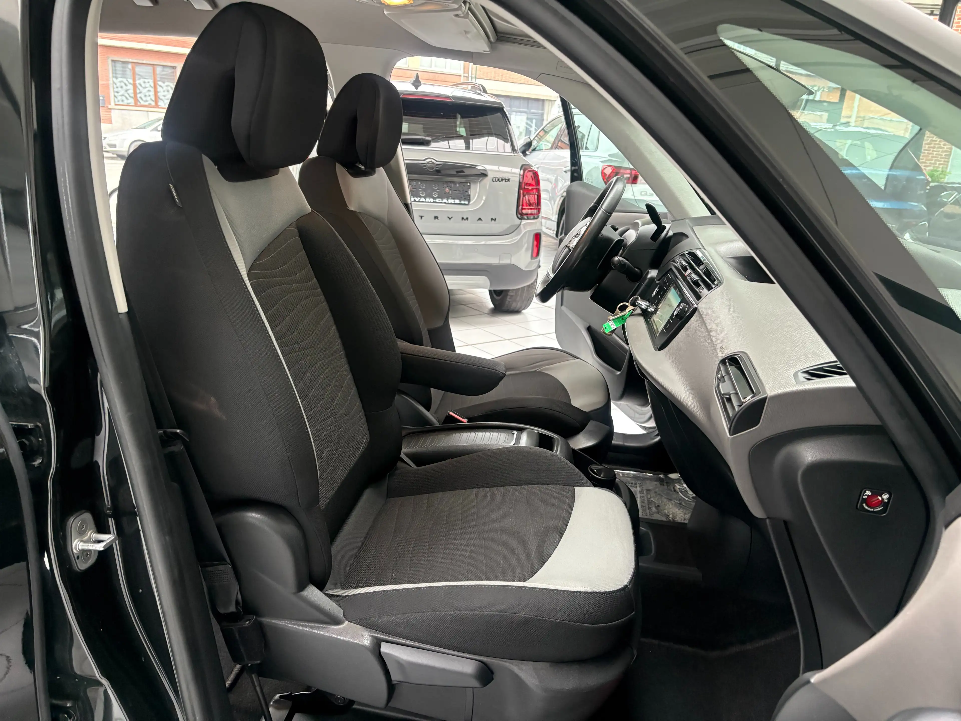 Citroen C4 Picasso C4 Picasso 1.6 HDi *7 PLACES * GPS * PDC * CARNET* — photo 12