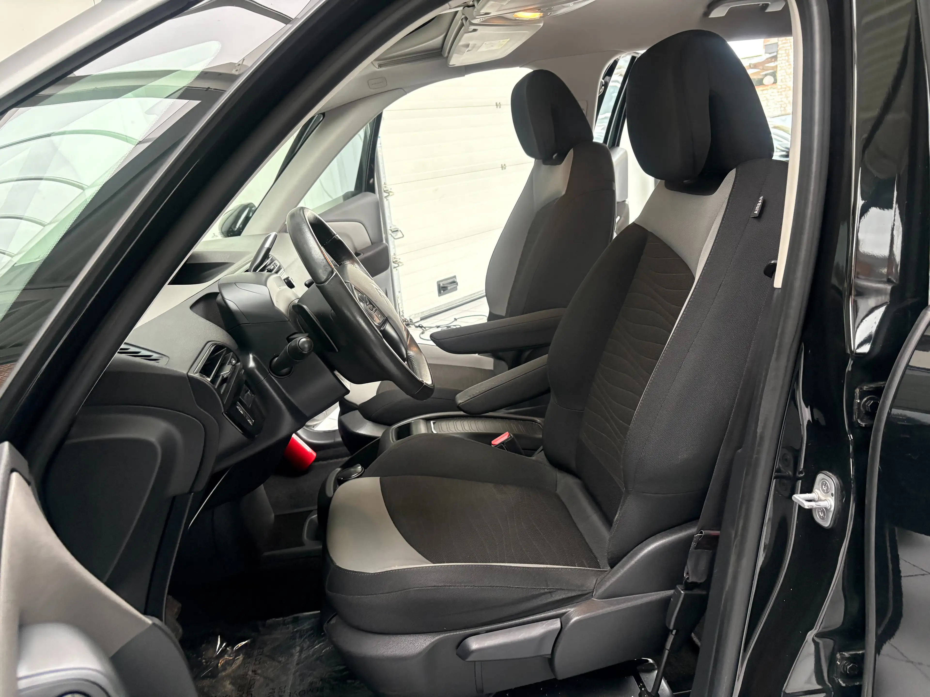 Citroen C4 Picasso C4 Picasso 1.6 HDi *7 PLACES * GPS * PDC * CARNET* — photo 14