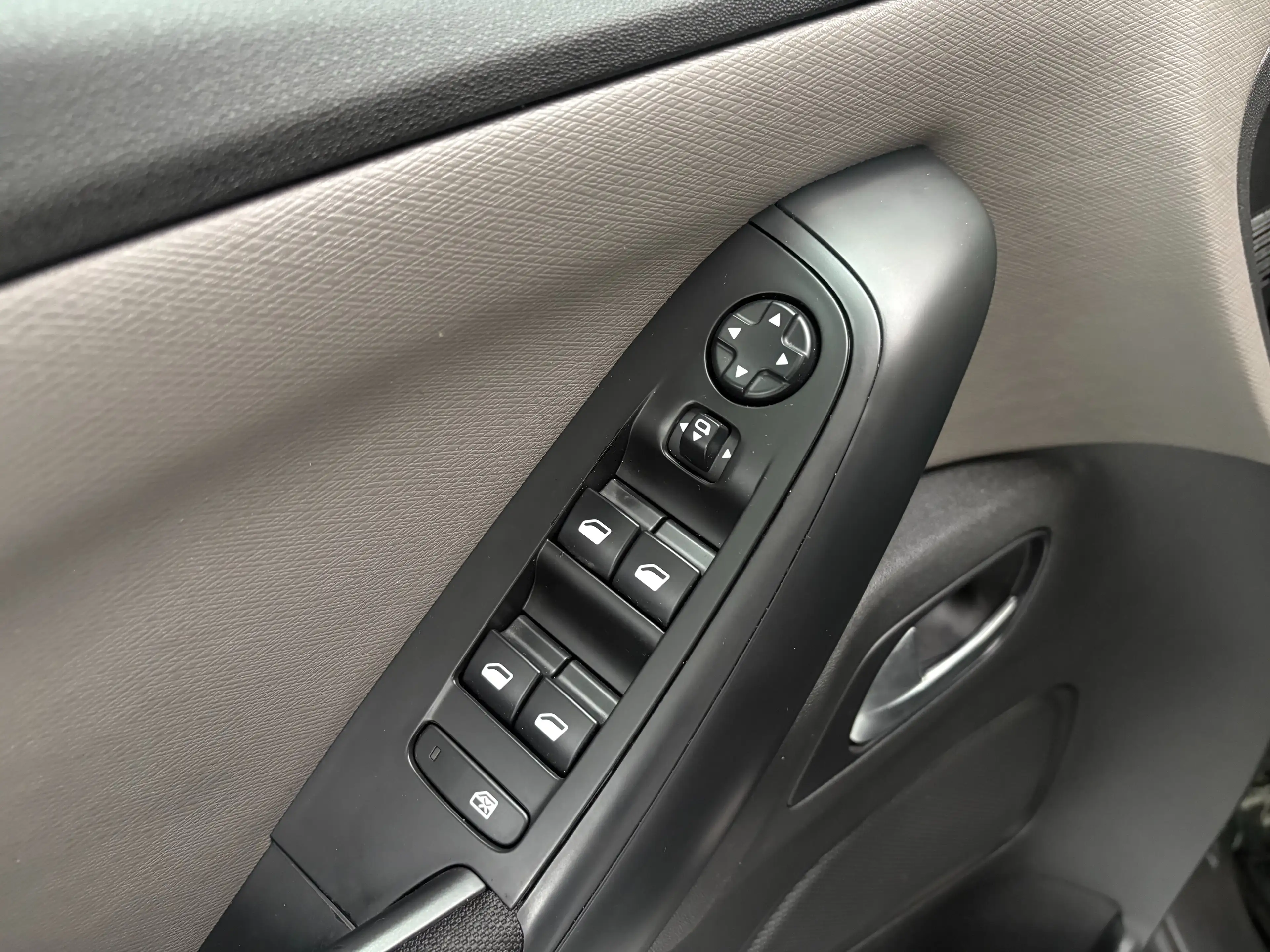 Citroen C4 Picasso C4 Picasso 1.6 HDi *7 PLACES * GPS * PDC * CARNET* — photo 15