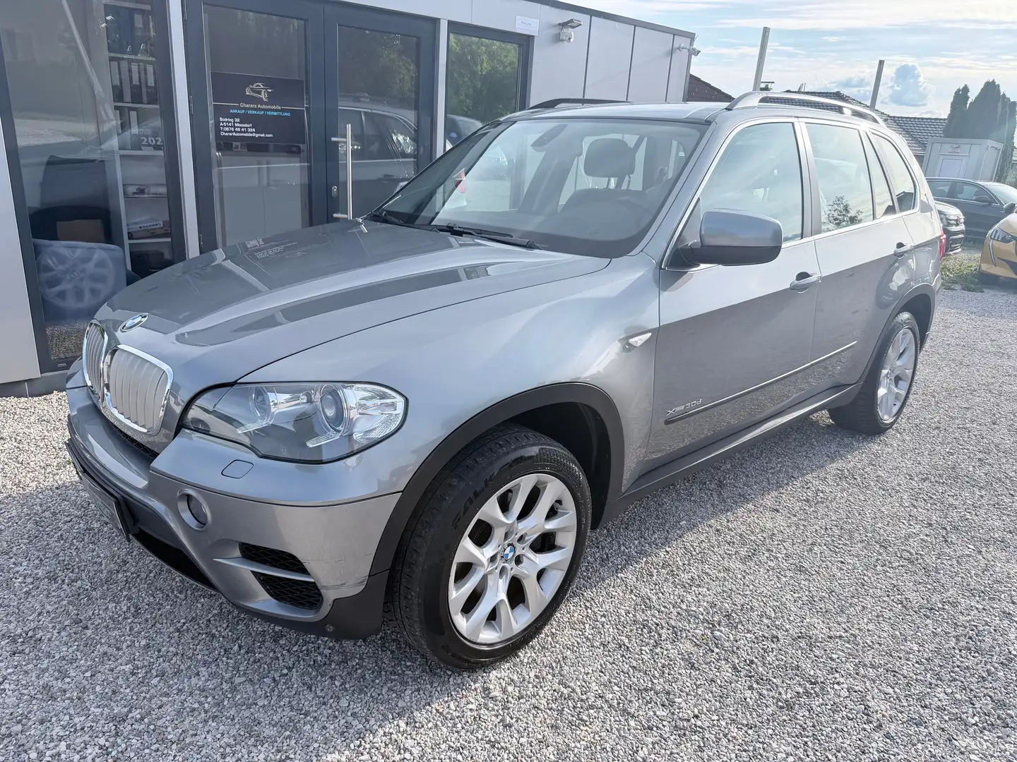 BMW X5 X5 xDrive30d Österreich-Paket Aut. AHK Grau - 1