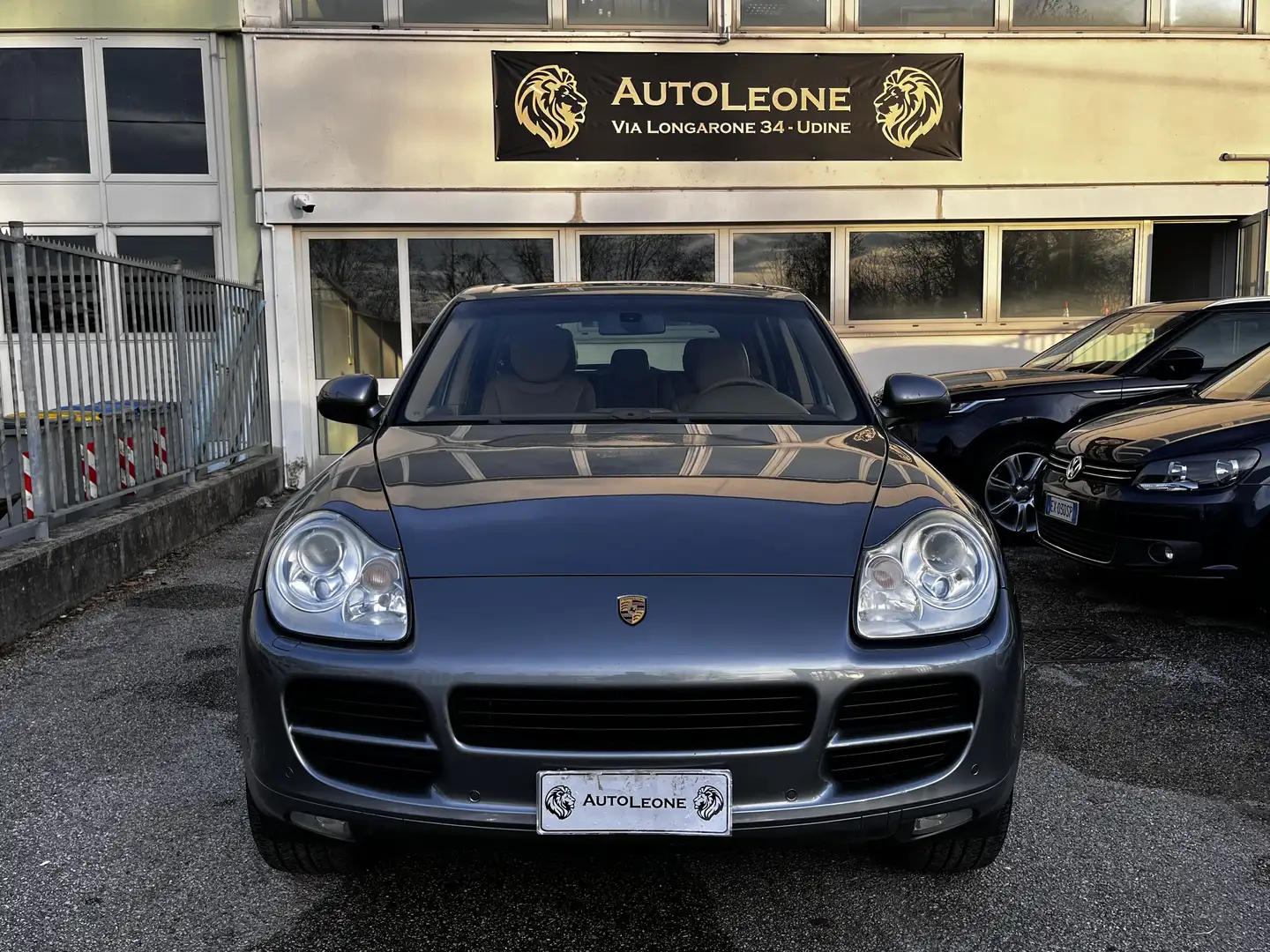 Porsche Cayenne 3.2 V6 250cv tiptronic Grigio - 2