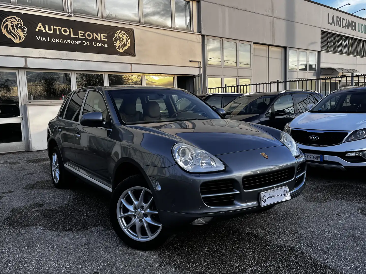 Porsche Cayenne 3.2 V6 250cv tiptronic Grigio - 1
