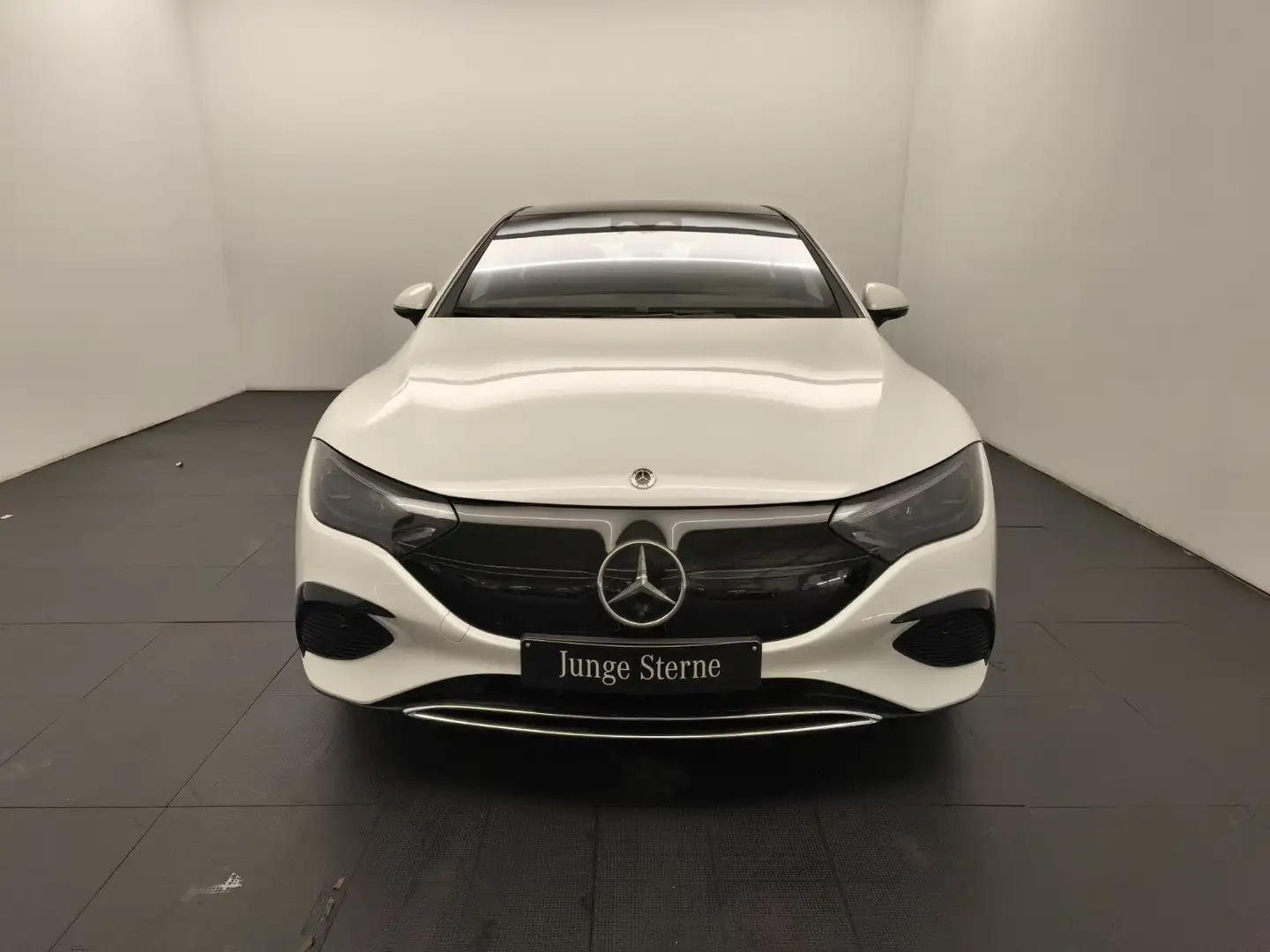 Mercedes-Benz EQE 300 EQE 300 Premium Pano Distro DigitalLight Burm3D Weiß - 2