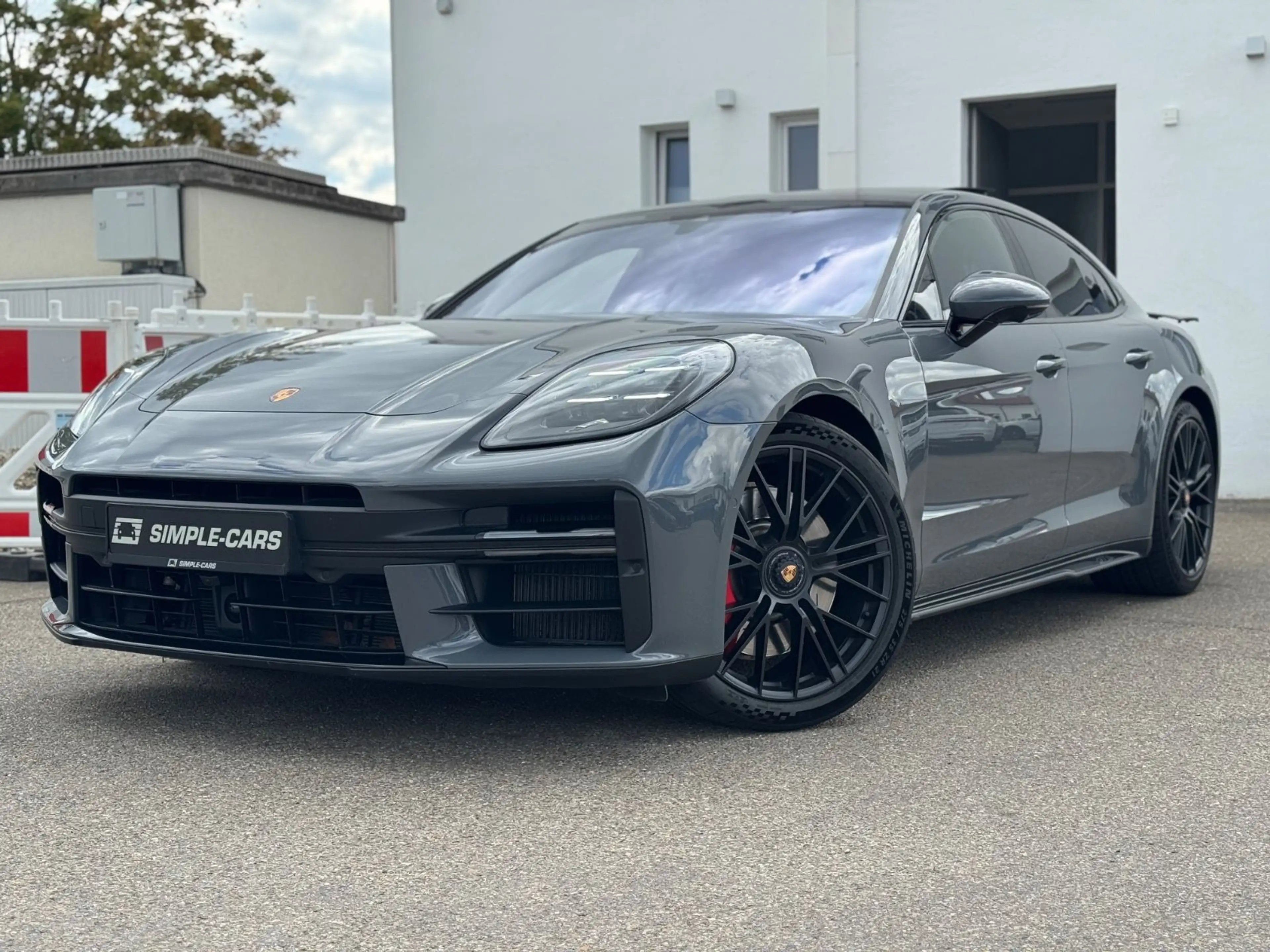 Porsche Panamera GTS *InnoDrive*Pano*PDLS+*Standheizung*