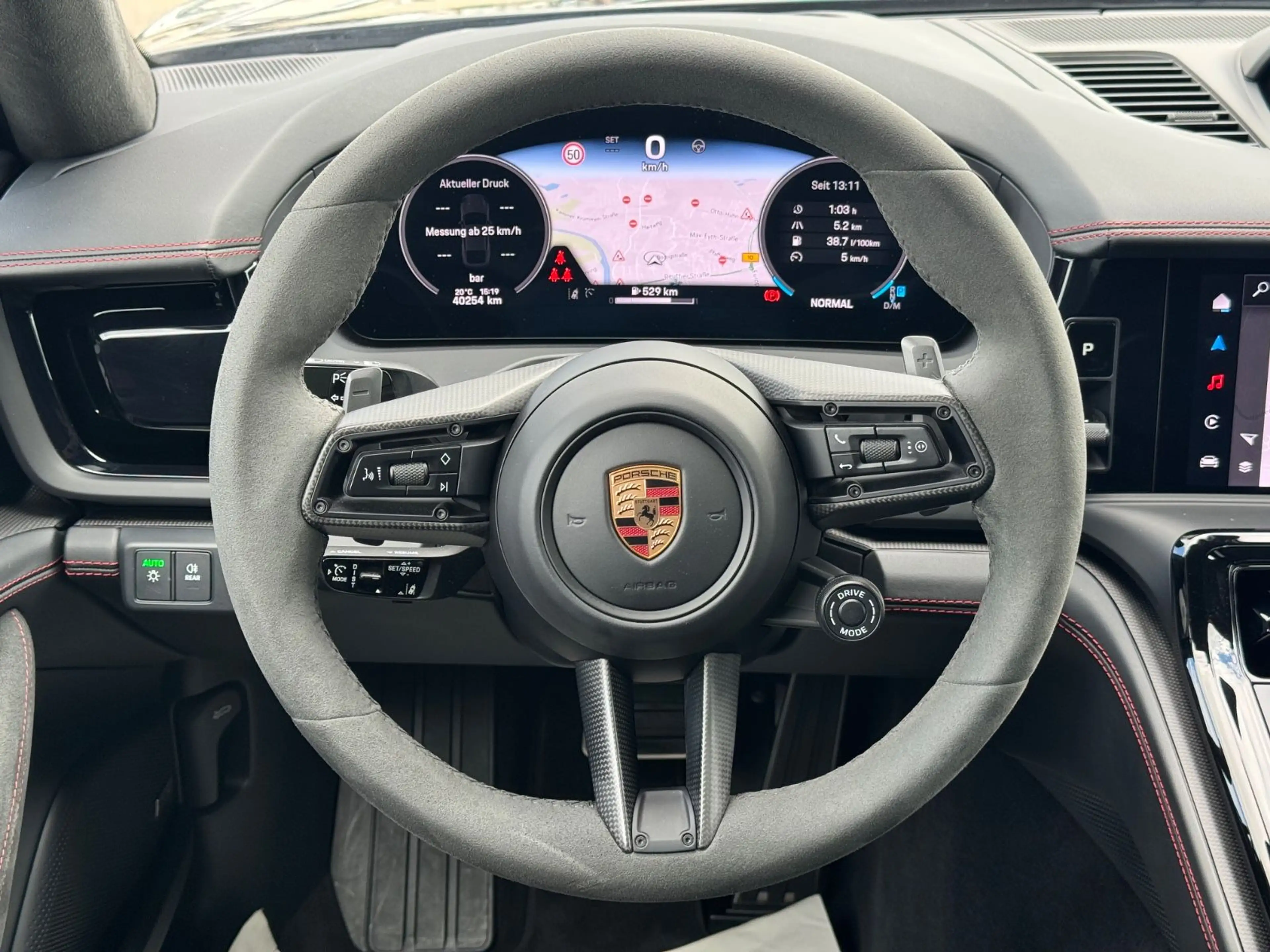 Porsche Panamera GTS *InnoDrive*Pano*PDLS+*Standheizung* — photo 15
