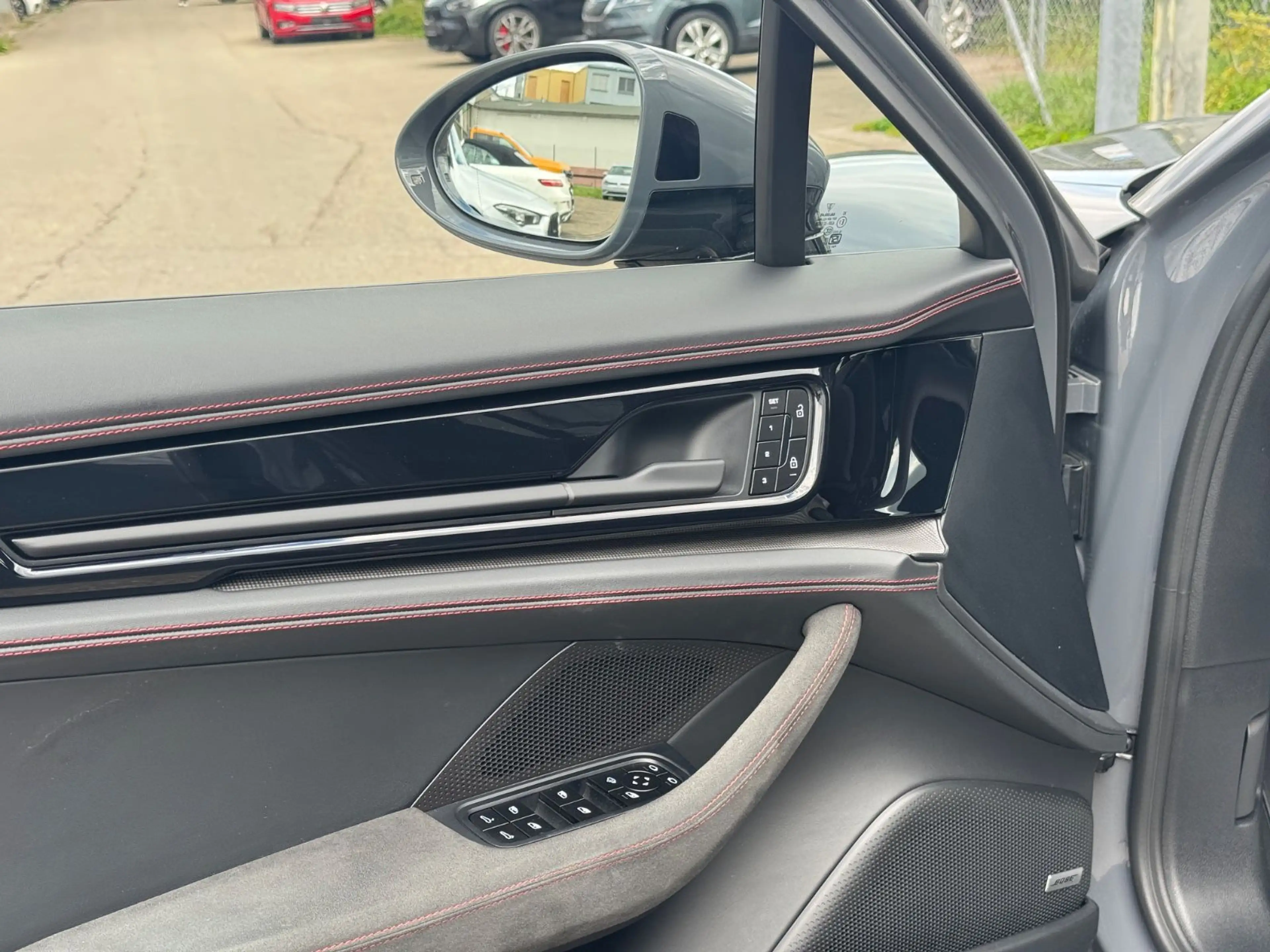 Porsche Panamera GTS *InnoDrive*Pano*PDLS+*Standheizung* — photo 13
