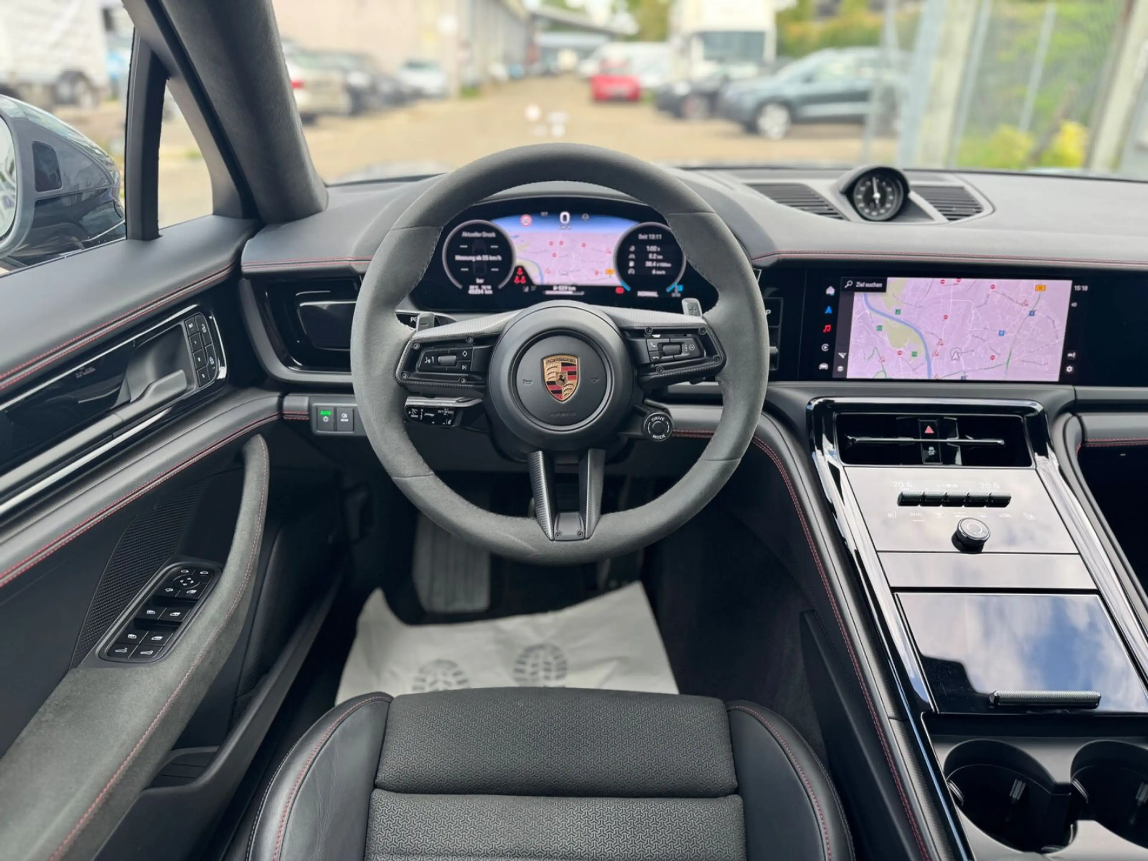 Porsche Panamera GTS *InnoDrive*Pano*PDLS+*Standheizung* — photo 14