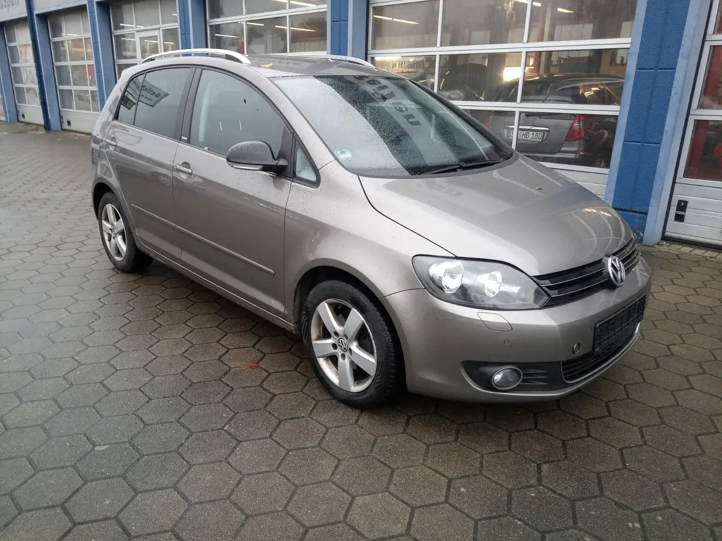Volkswagen Golf Plus VI Style/AHK/HU neu Braun - 1