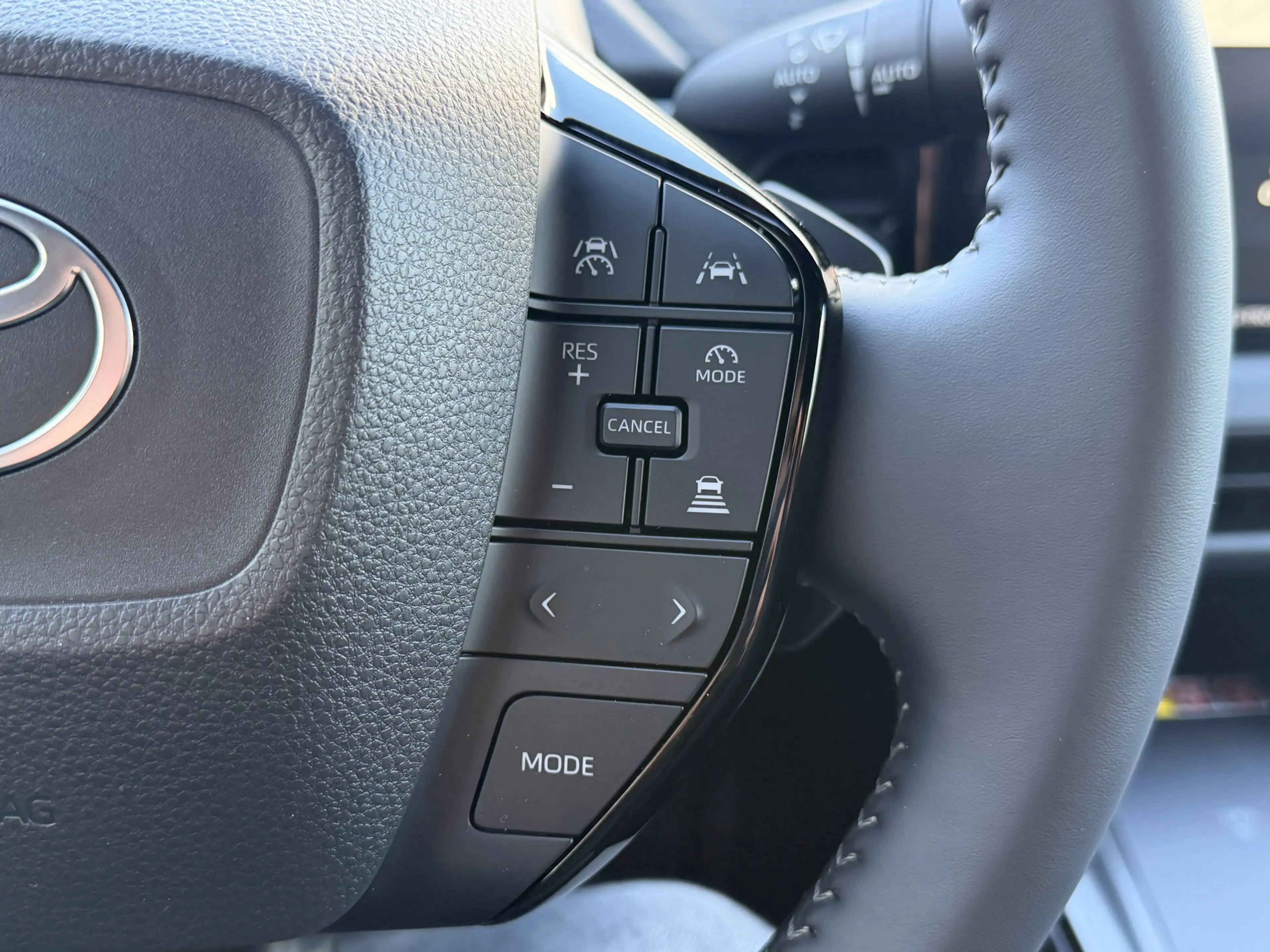 Toyota C-HR+ First Edition 77 kWh Demo Stoel Stuur Verwarming W — photo 16