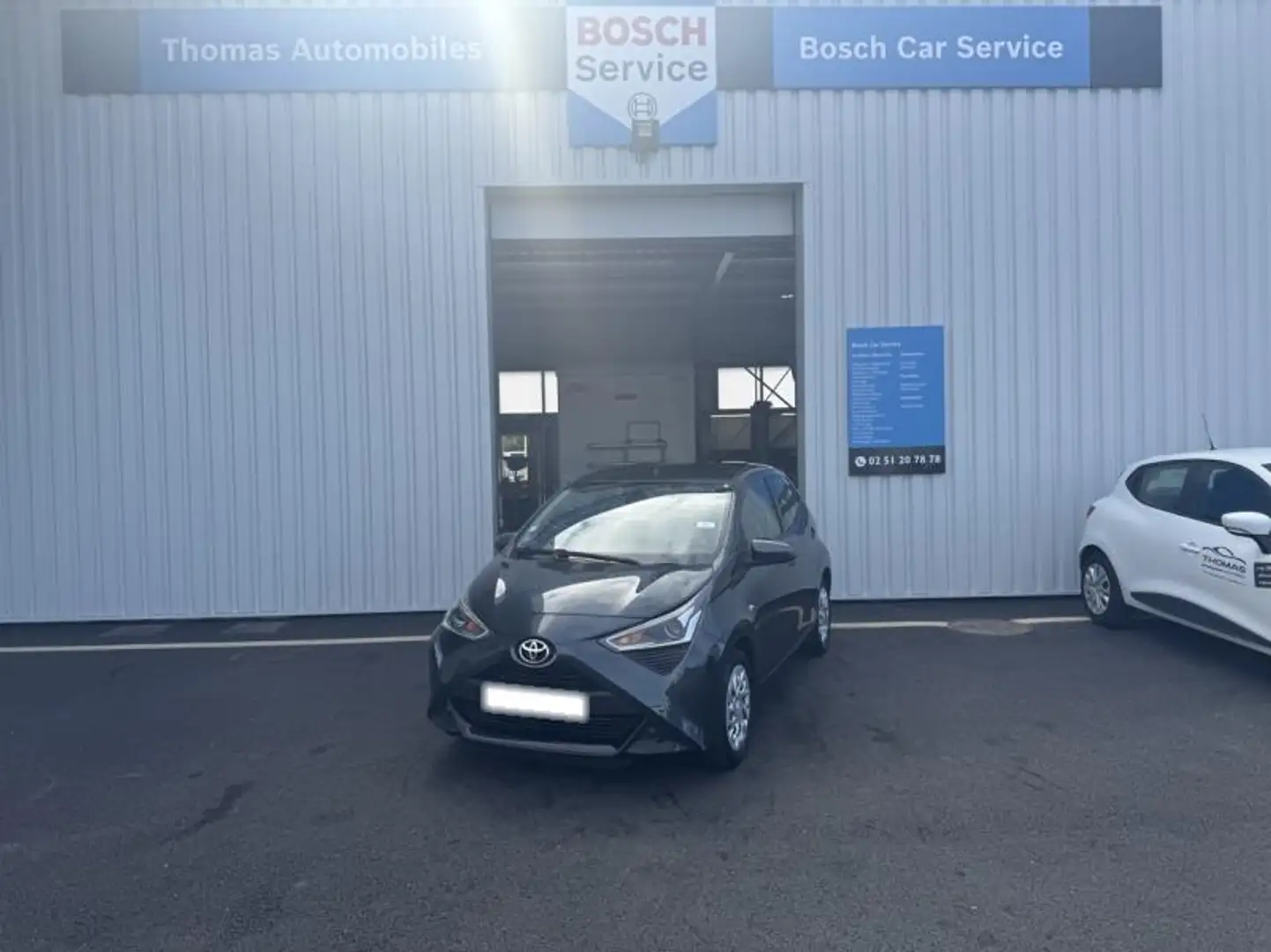 Toyota Aygo 1.0 VVT-i 69ch x-play 5p Gris - 1