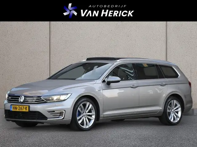 Volkswagen Passat Variant 1.4 TSI GTE Highline | Panoramadak | Winterpakket