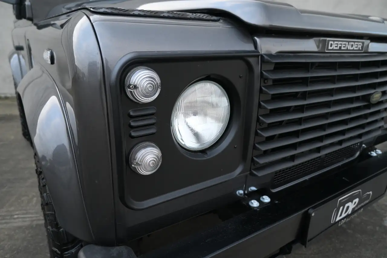 Land Rover Defender 2.5 Turbo Td5 Lichte vracht — foto 4